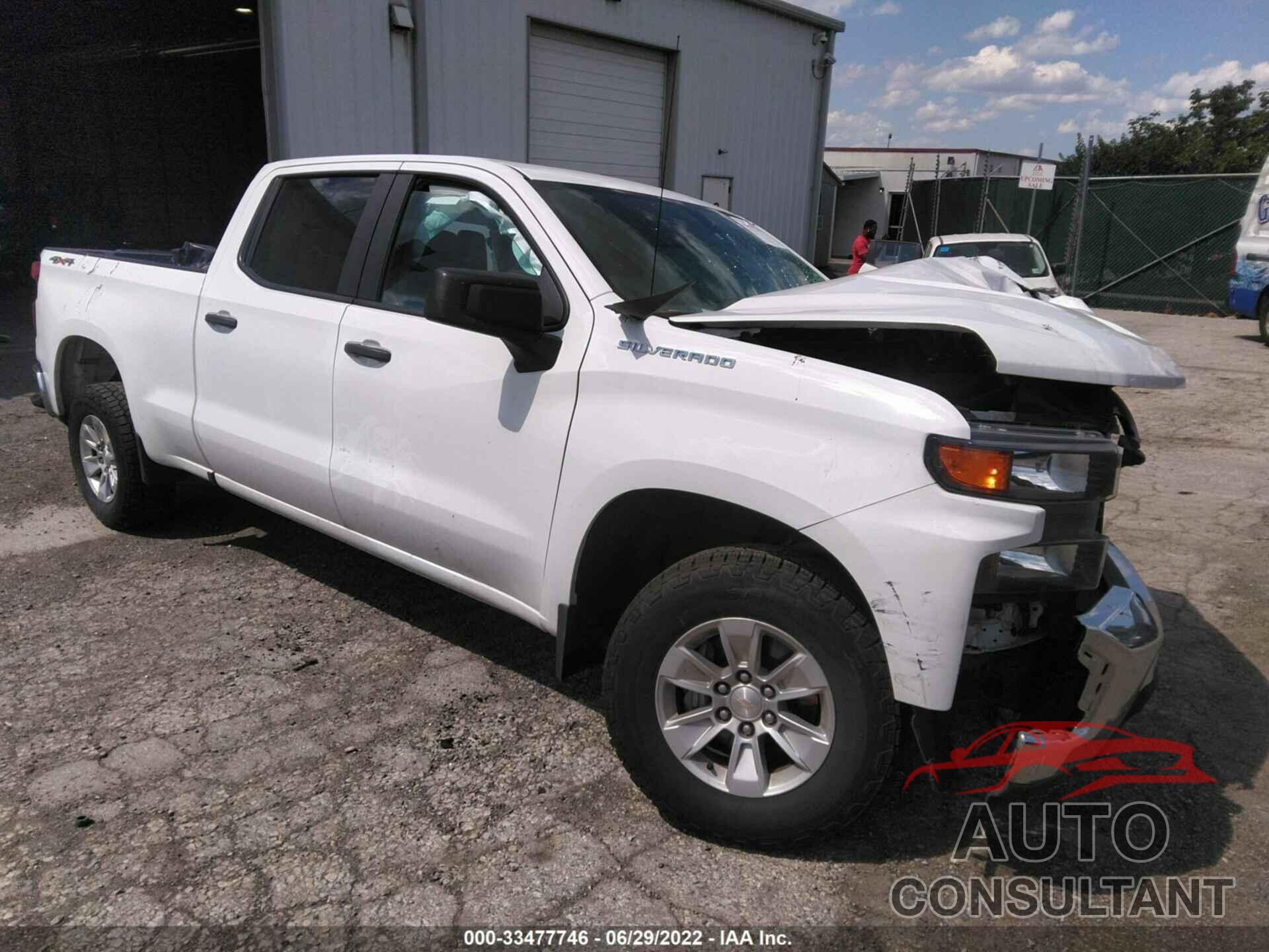 CHEVROLET SILVERADO 1500 2019 - 1GCUYAEF8KZ377896
