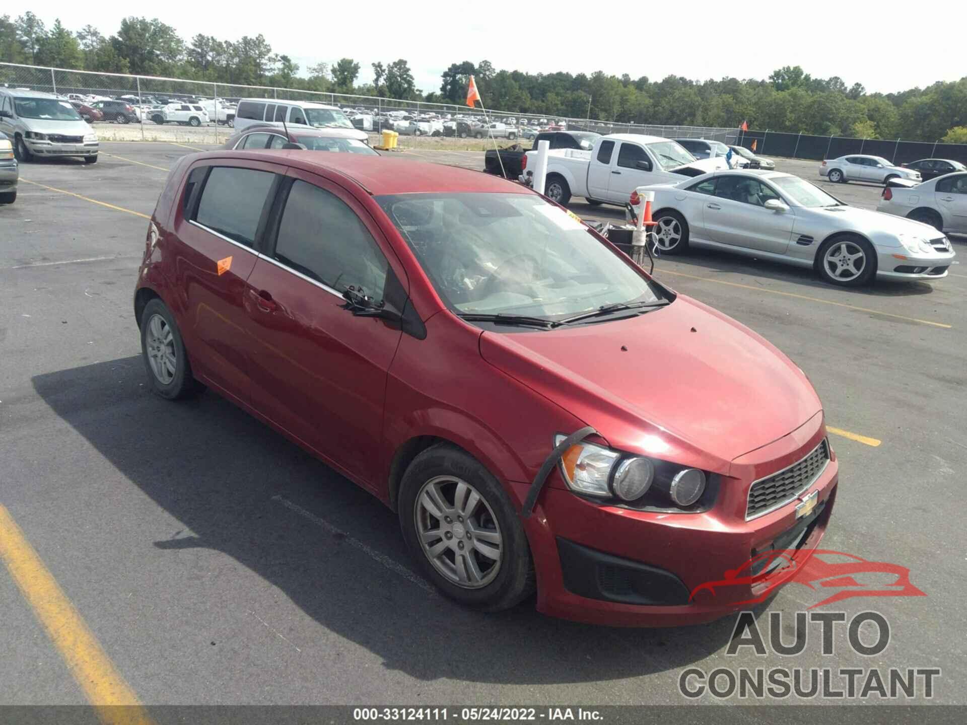 CHEVROLET SONIC 2016 - 1G1JC6SH1G4124663