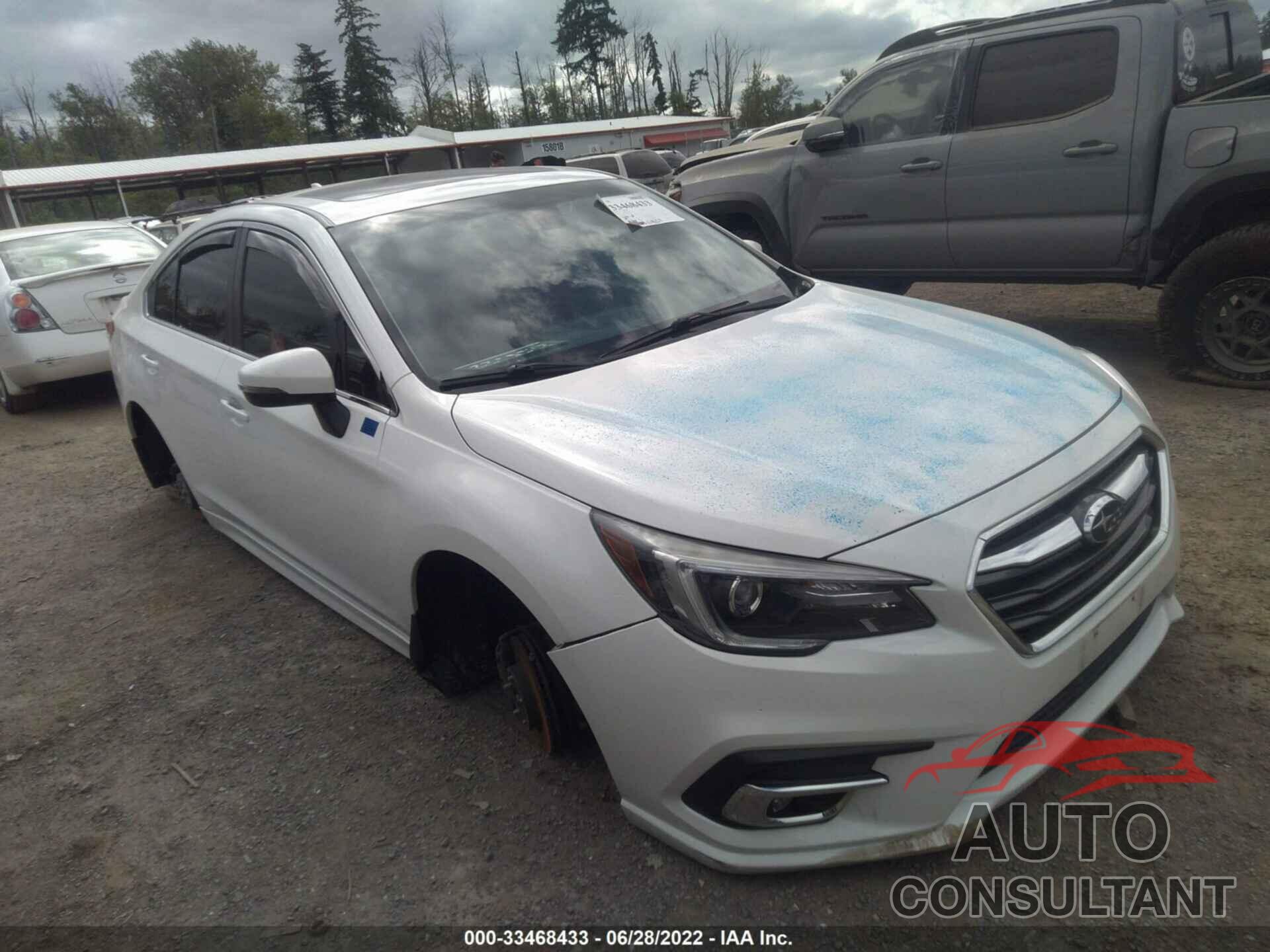 SUBARU LEGACY 2018 - 4S3BNAN66J3012179