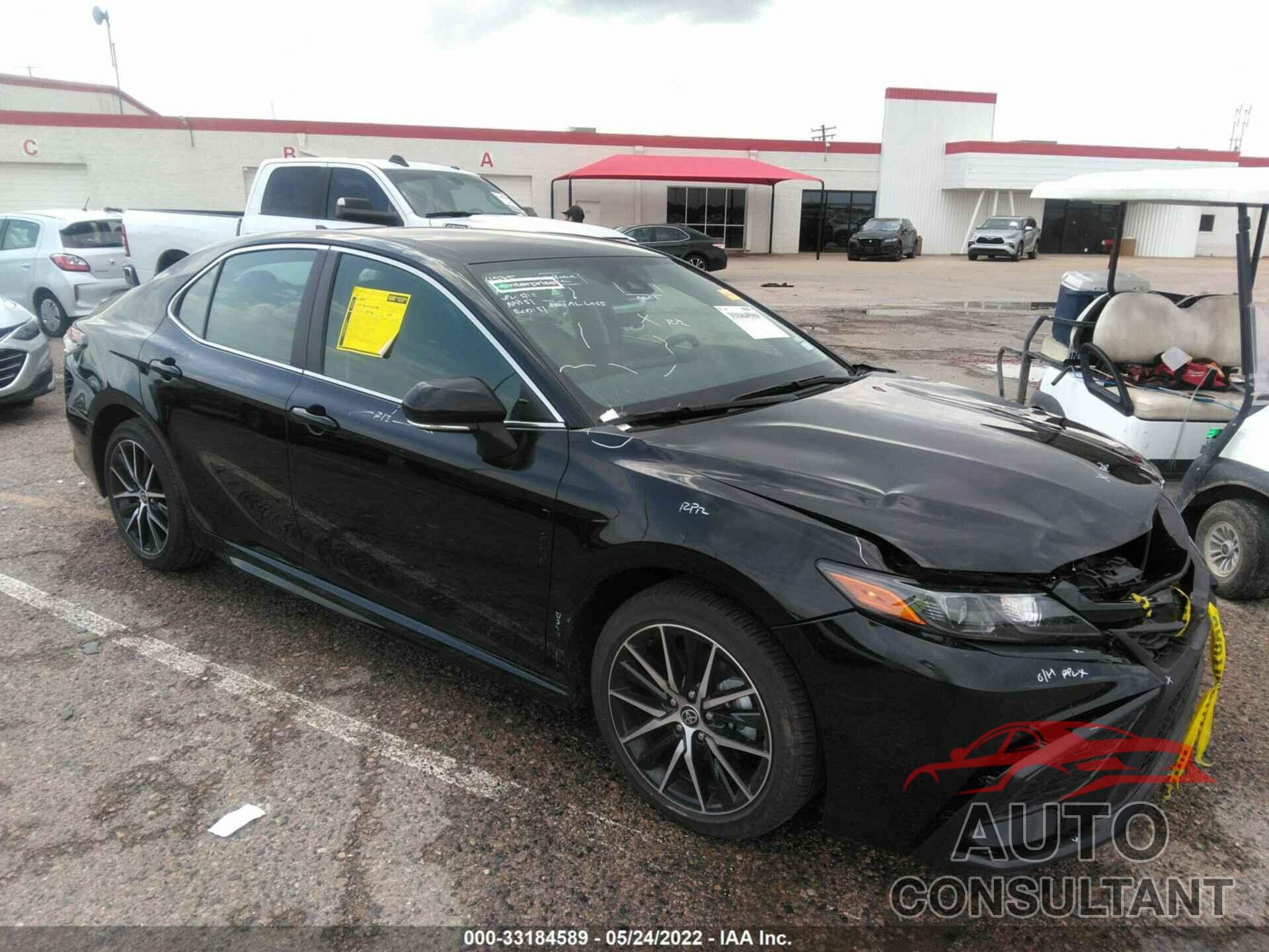 TOYOTA CAMRY 2022 - 4T1G11AK1NU643910
