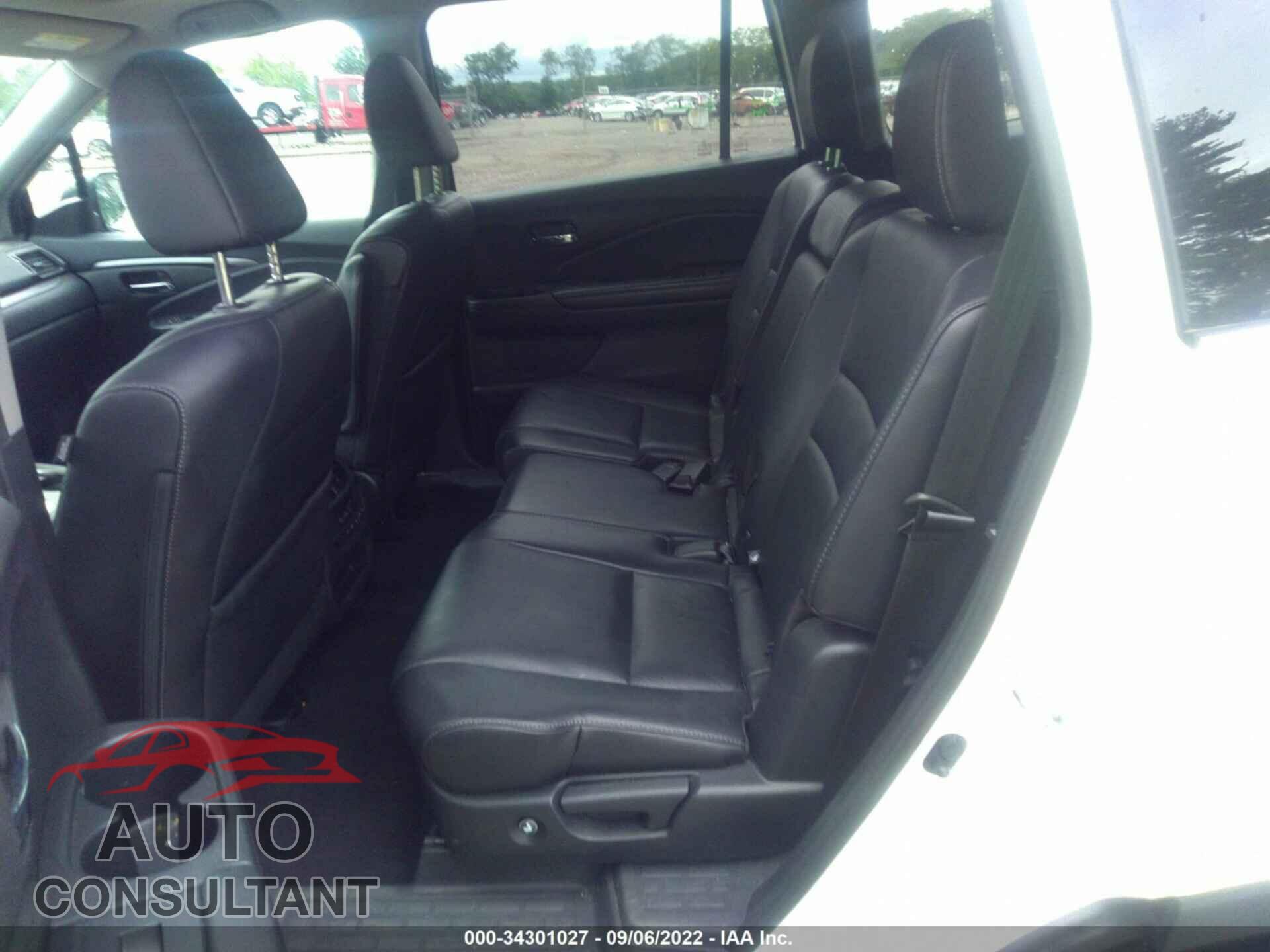 HONDA PILOT 2017 - 5FNYF6H50HB044601