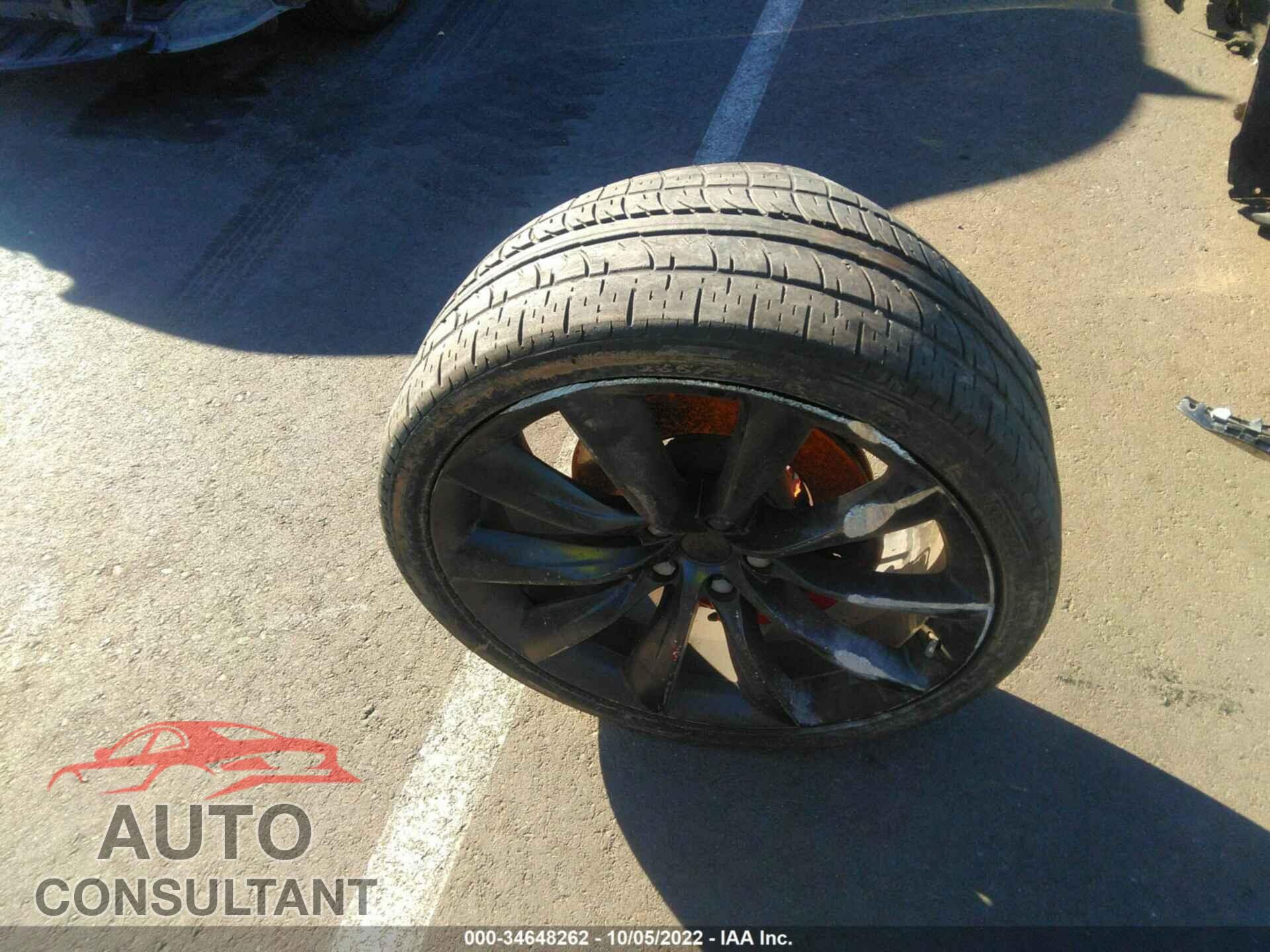TESLA MODEL X 2017 - 5YJXCBE49HF040958
