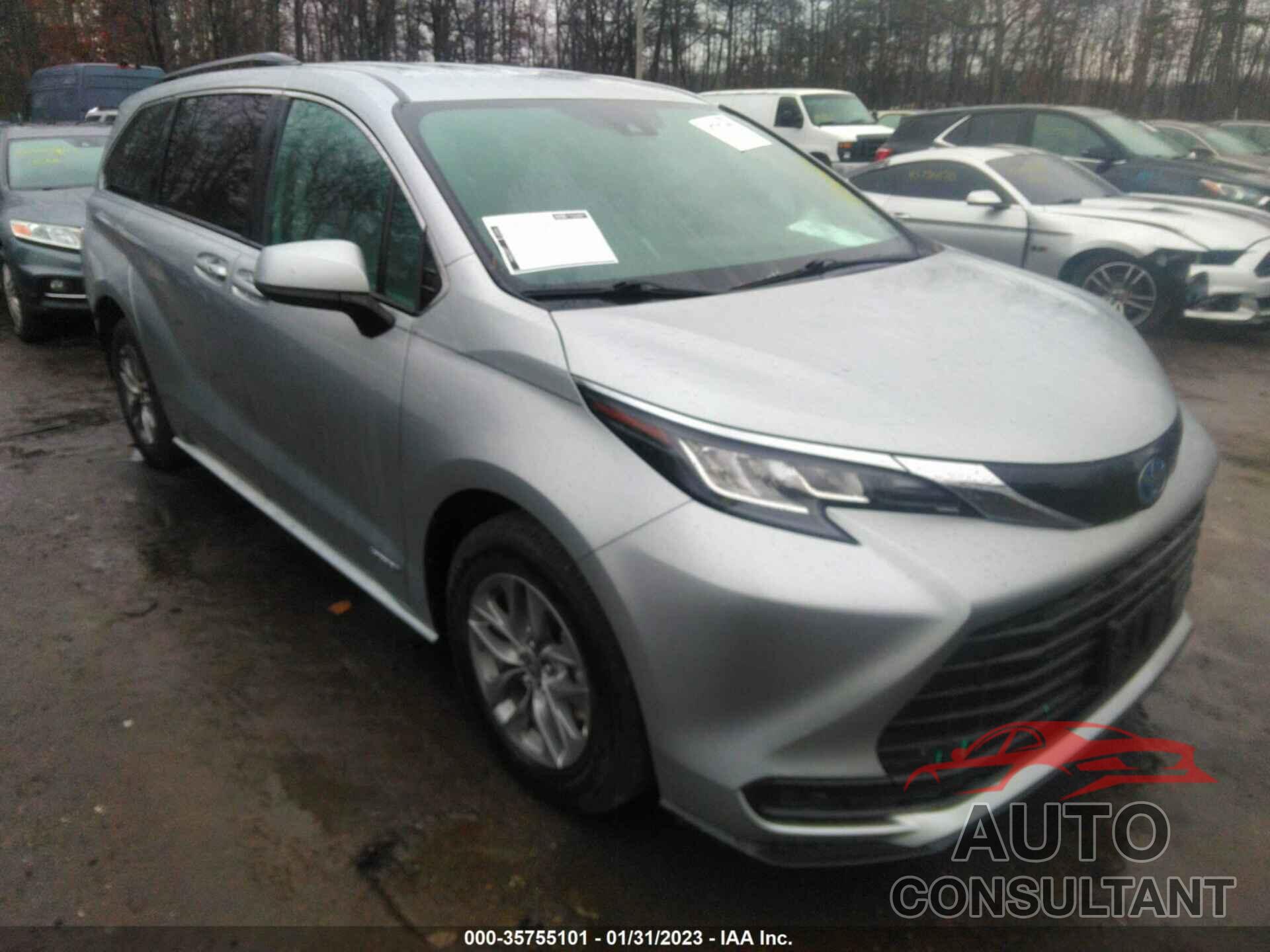 TOYOTA SIENNA 2021 - 5TDKSKFC4MS026944