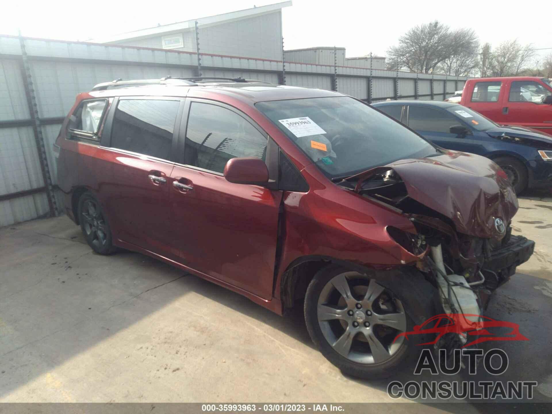 TOYOTA SIENNA 2016 - 5TDXK3DC9GS752477