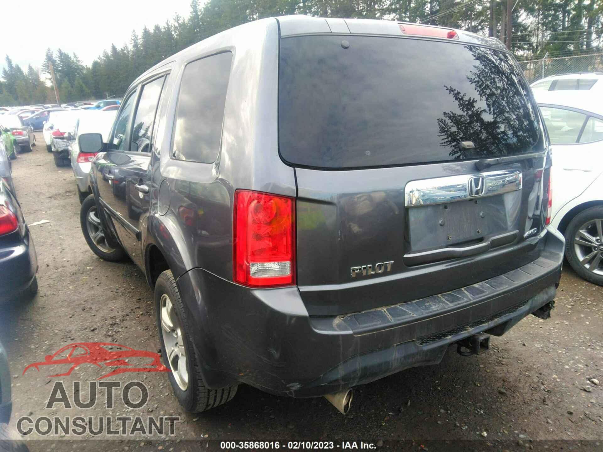 HONDA PILOT 2015 - 5FNYF4H51FB070447