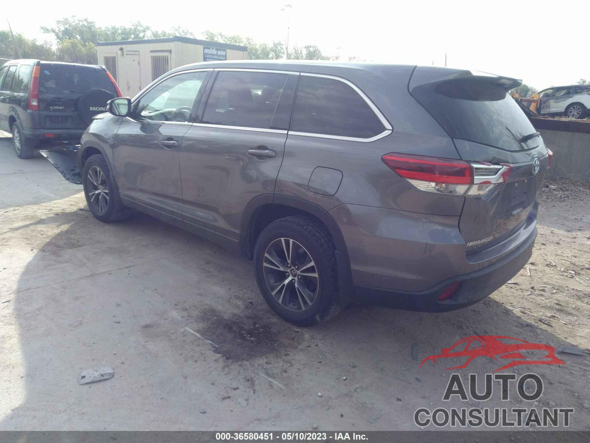 TOYOTA HIGHLANDER 2018 - 5TDBZRFH6JS848172