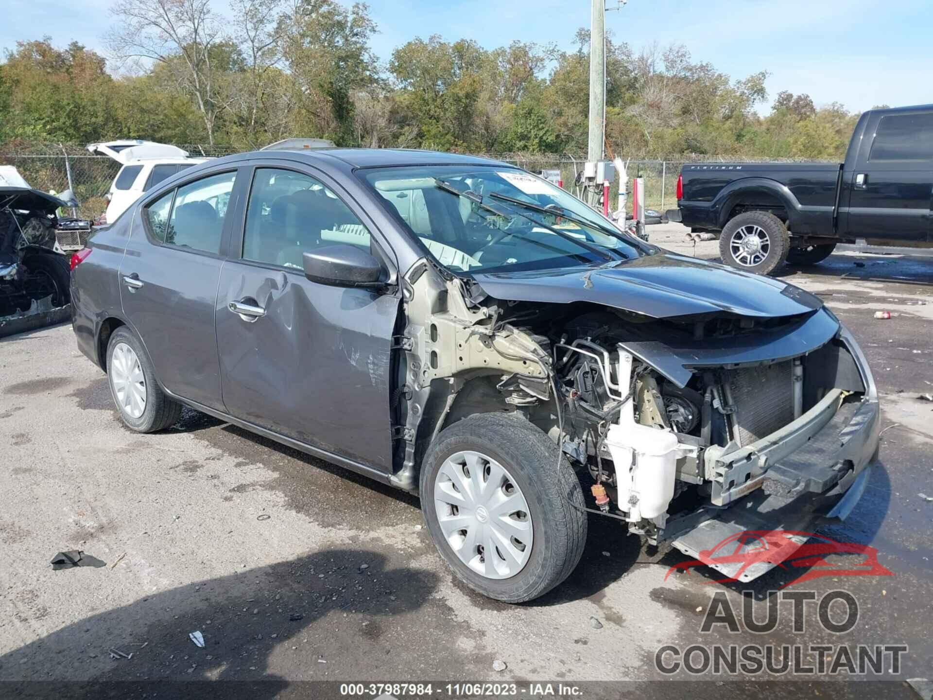 NISSAN VERSA 2019 - 3N1CN7AP7KL825612