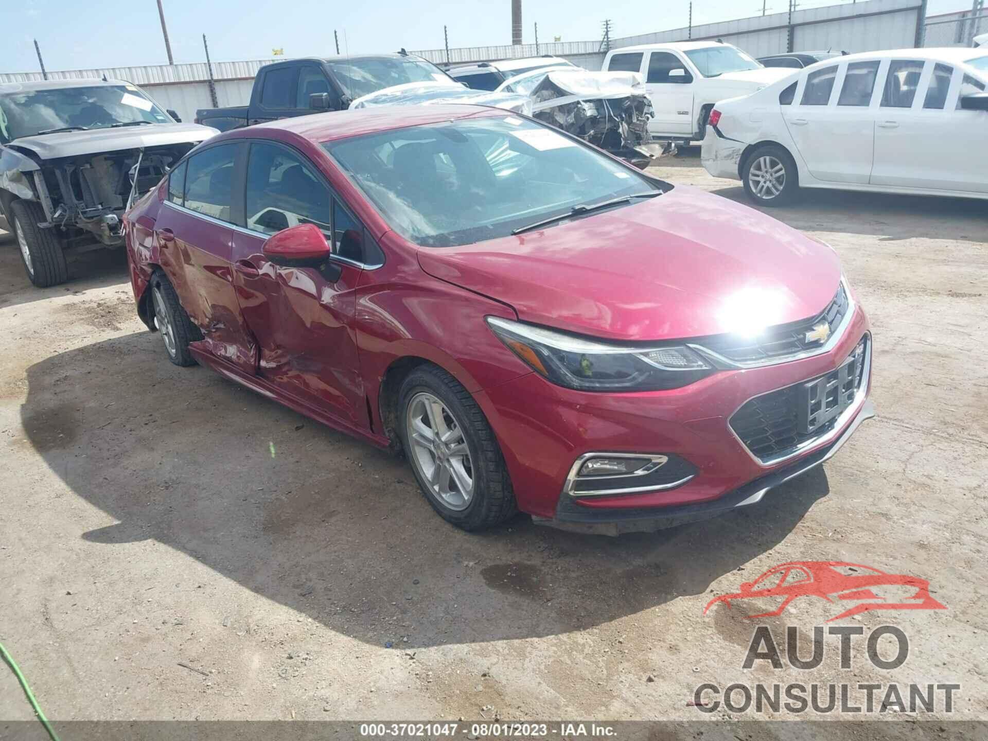 CHEVROLET CRUZE 2018 - 1G1BE5SMXJ7241685