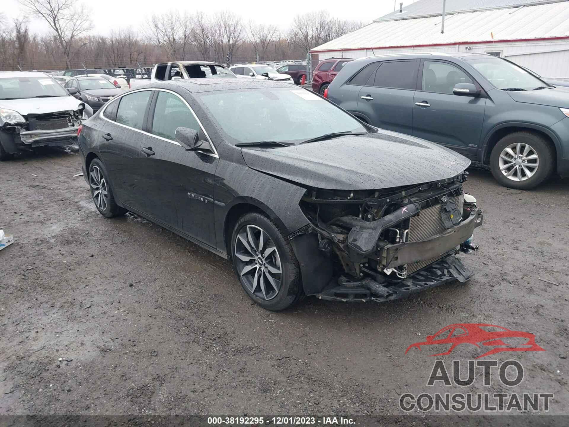 CHEVROLET MALIBU 2017 - 1G1ZE5ST4HF244894