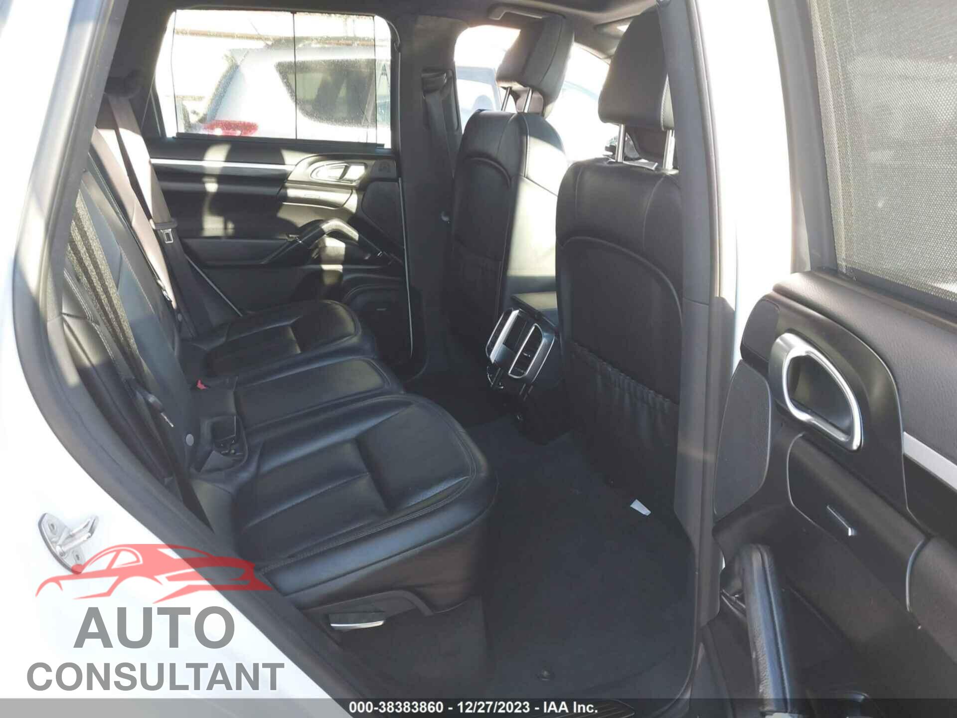 PORSCHE CAYENNE 2018 - WP1AA2A25JKA06474