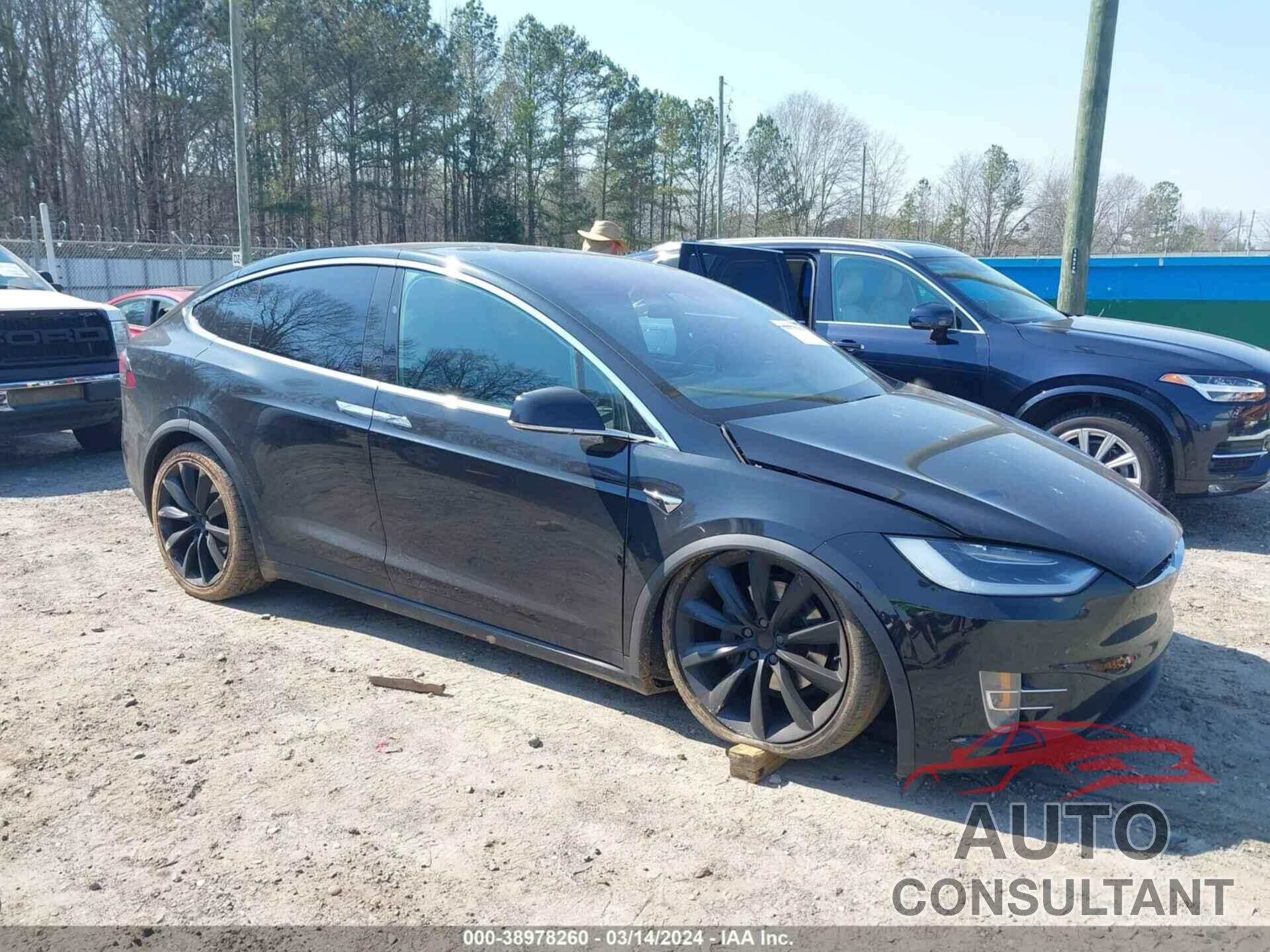 TESLA MODEL X 2017 - 5YJXCAE20HF075364