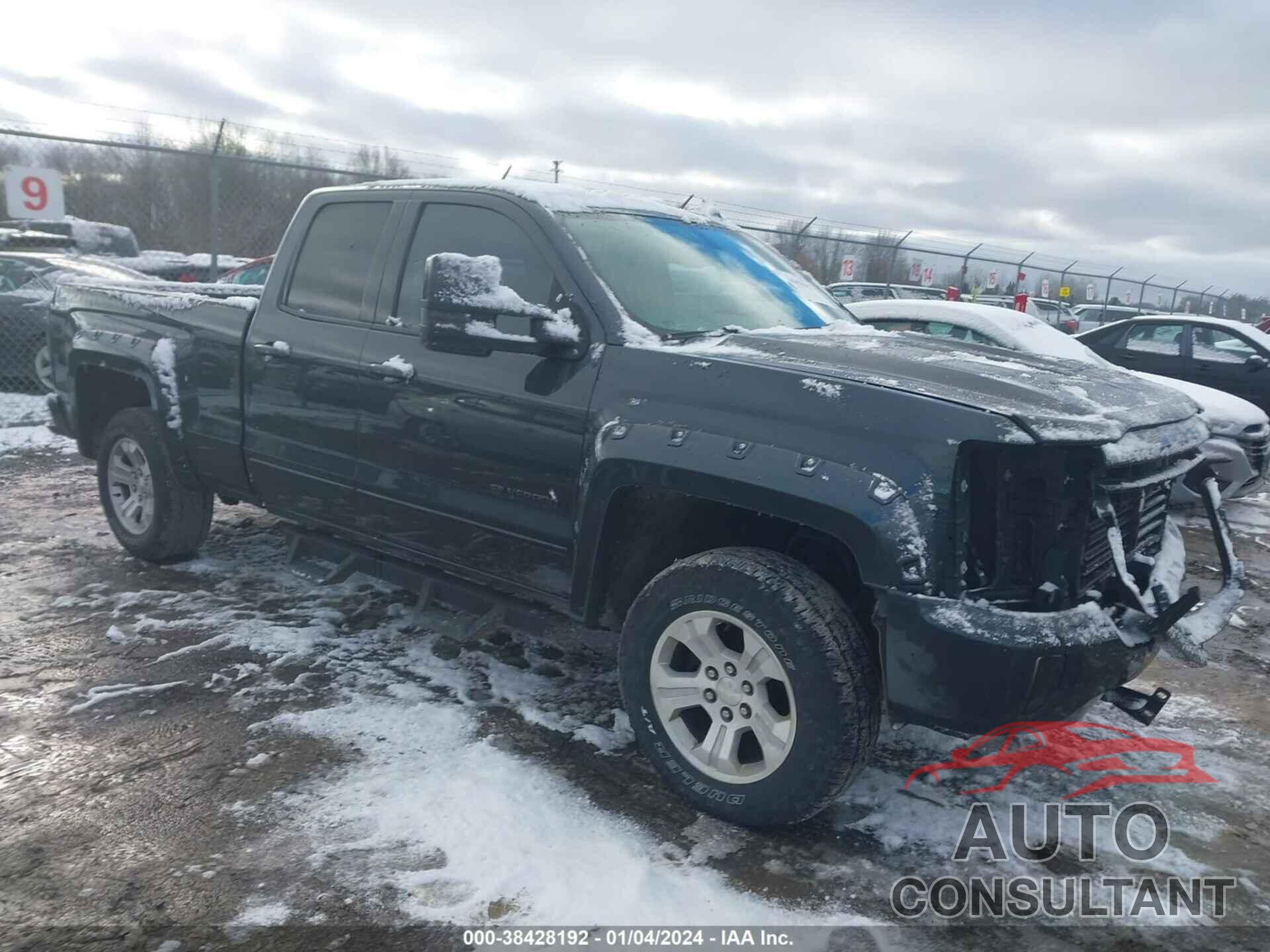 CHEVROLET SILVERADO 1500 2018 - 1GCVKREH2JZ207697