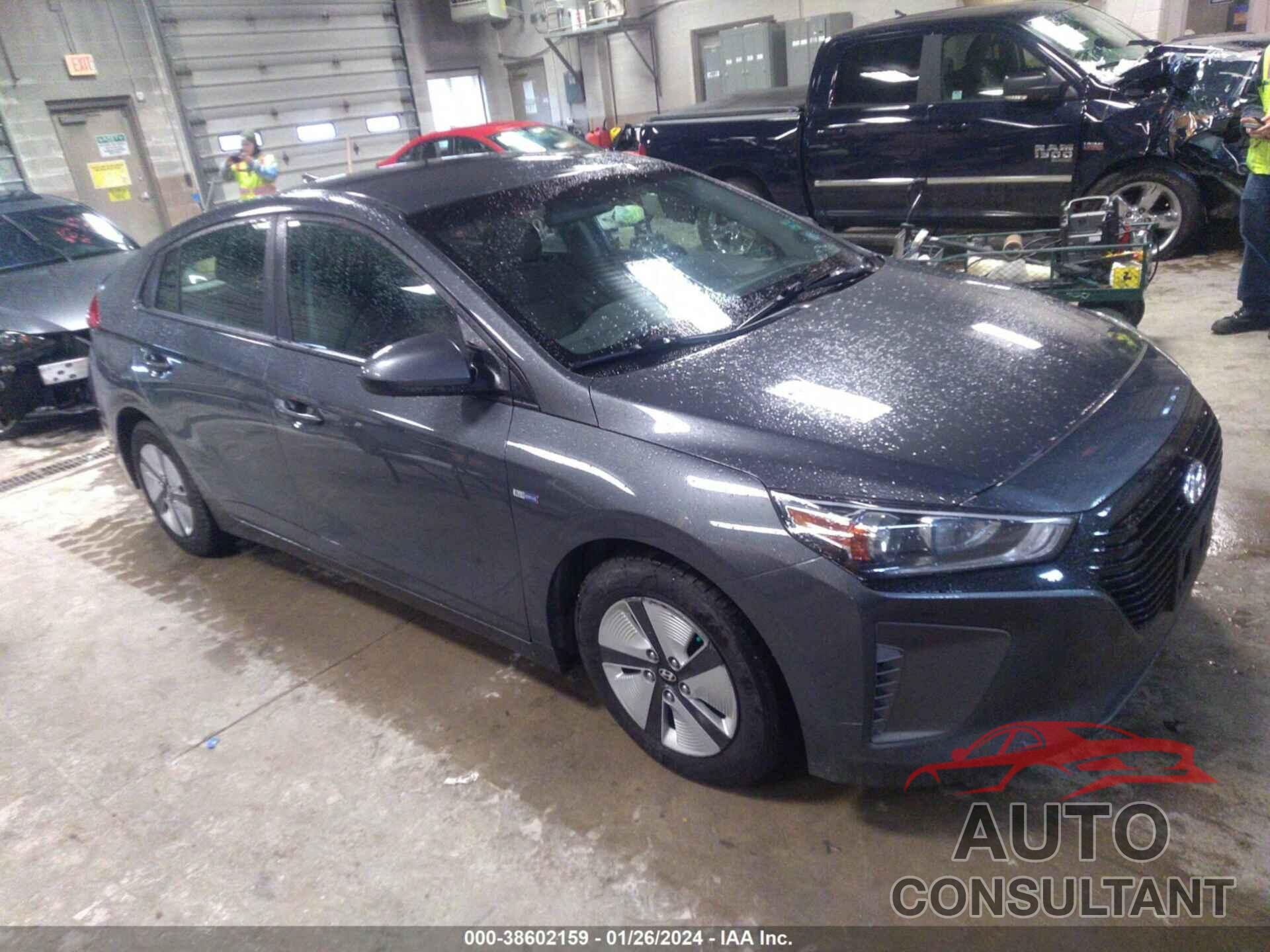 HYUNDAI IONIQ HYBRID 2018 - KMHC65LC8JU072536