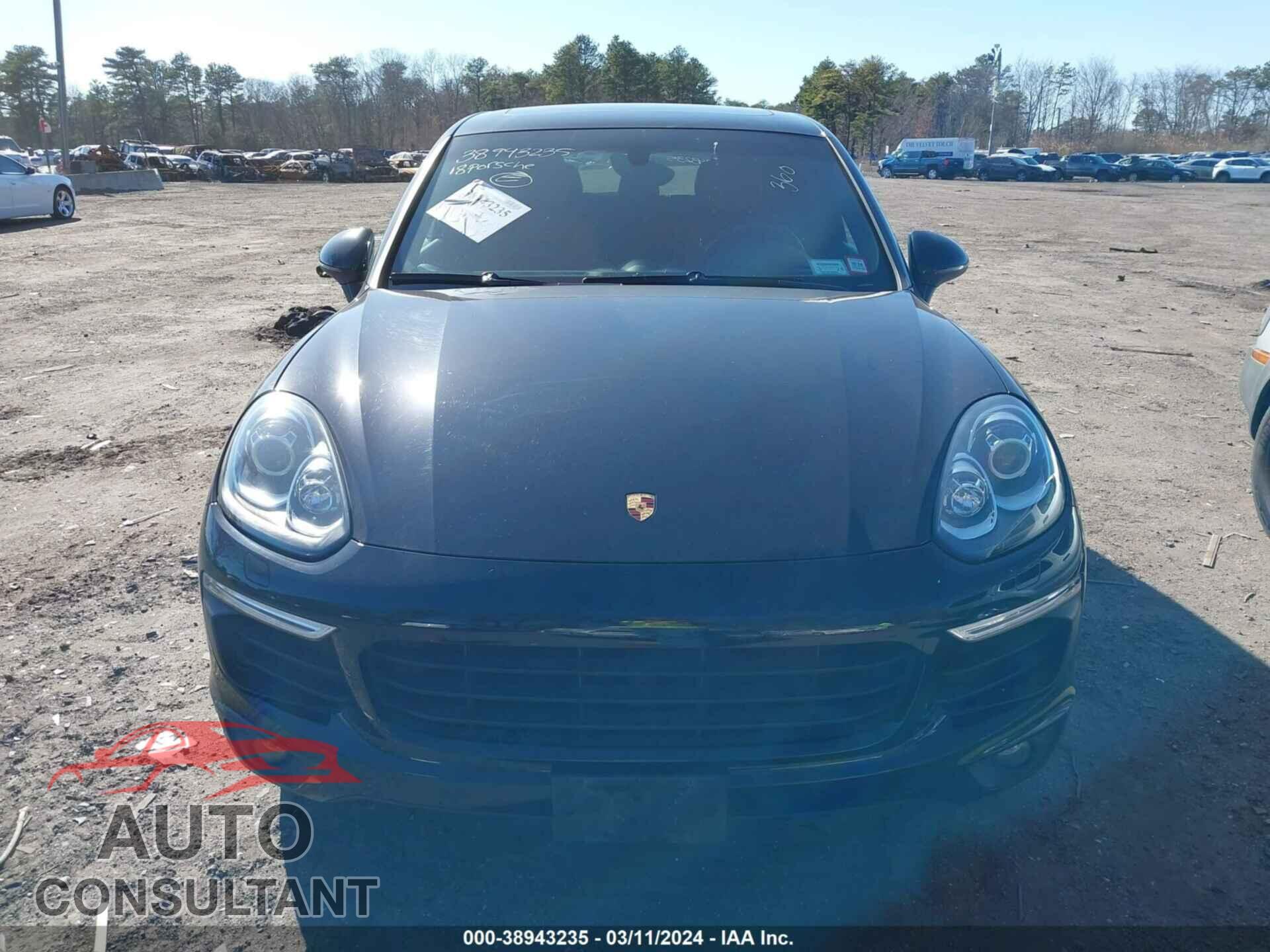 PORSCHE CAYENNE 2018 - WP1AA2A21JKA05063
