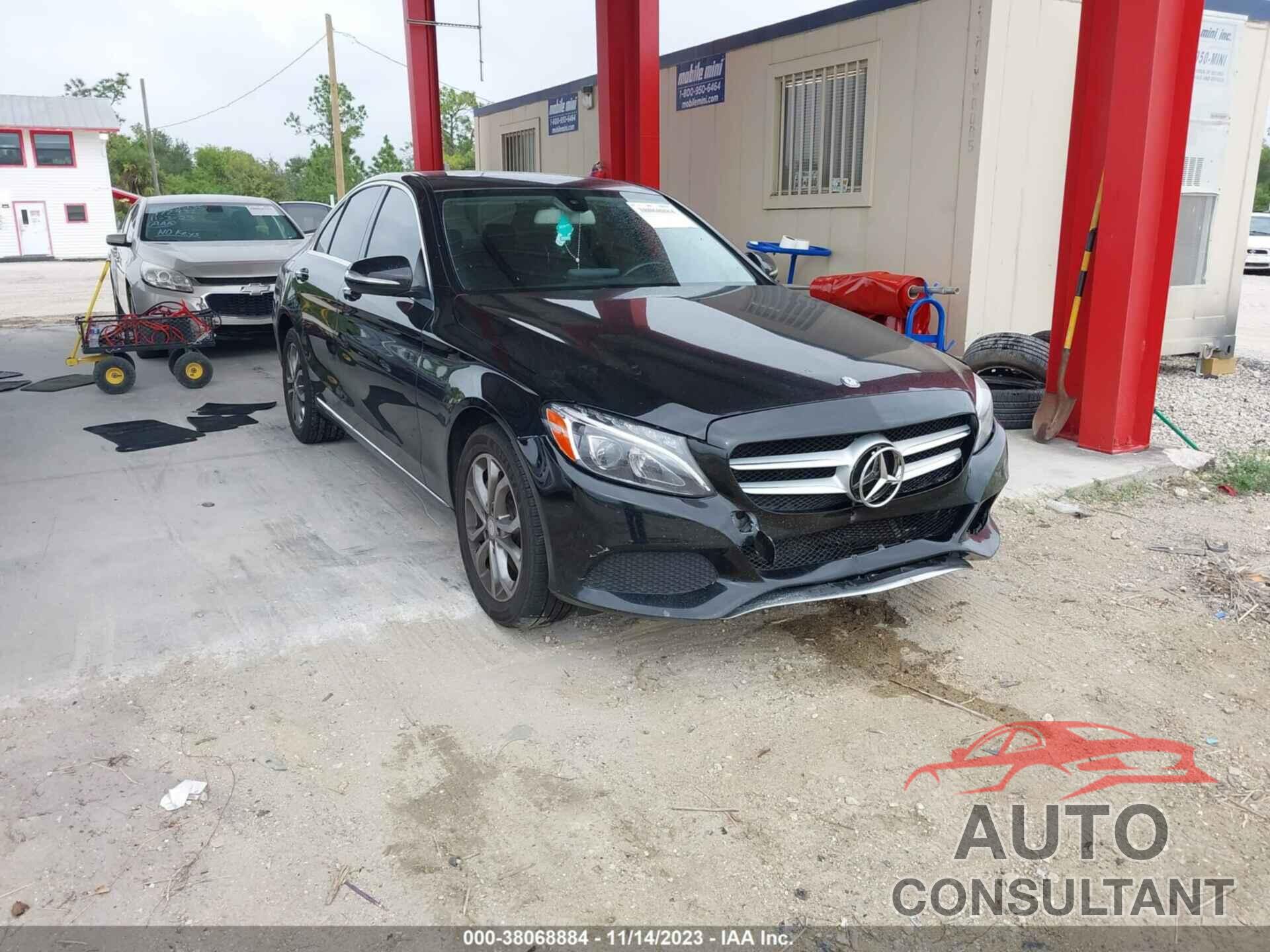 MERCEDES-BENZ C 300 2015 - 55SWF4KBXFU072623