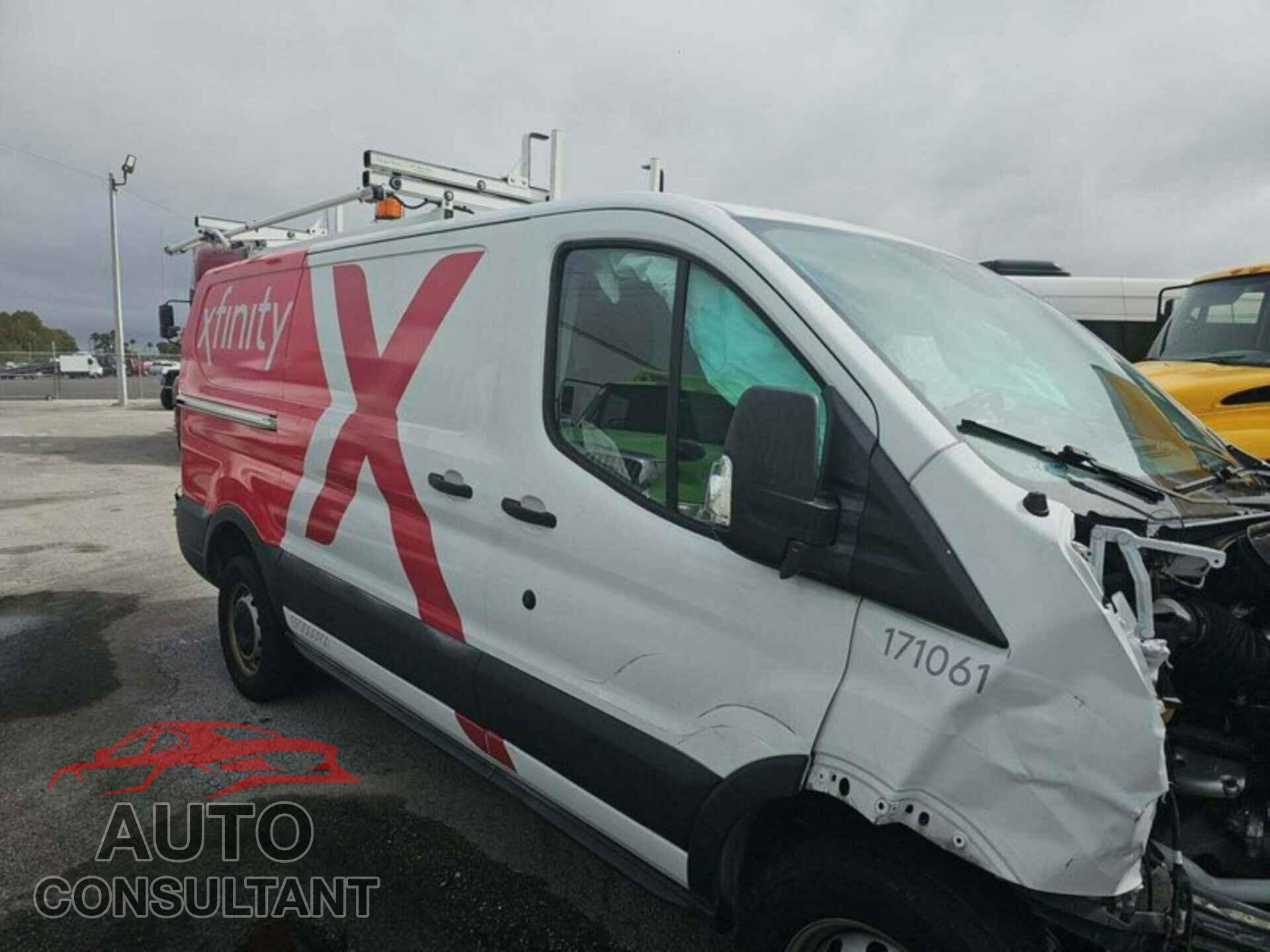 FORD TRANSIT-250 2017 - 1FTYR1YM7HKB05804