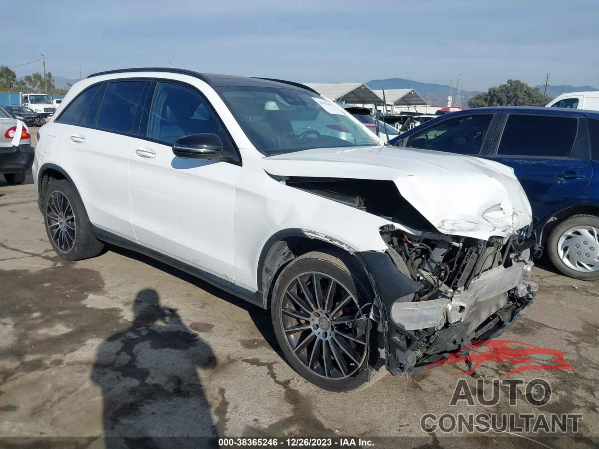 MERCEDES-BENZ GLC 300 2016 - WDC0G4JB2GF060477