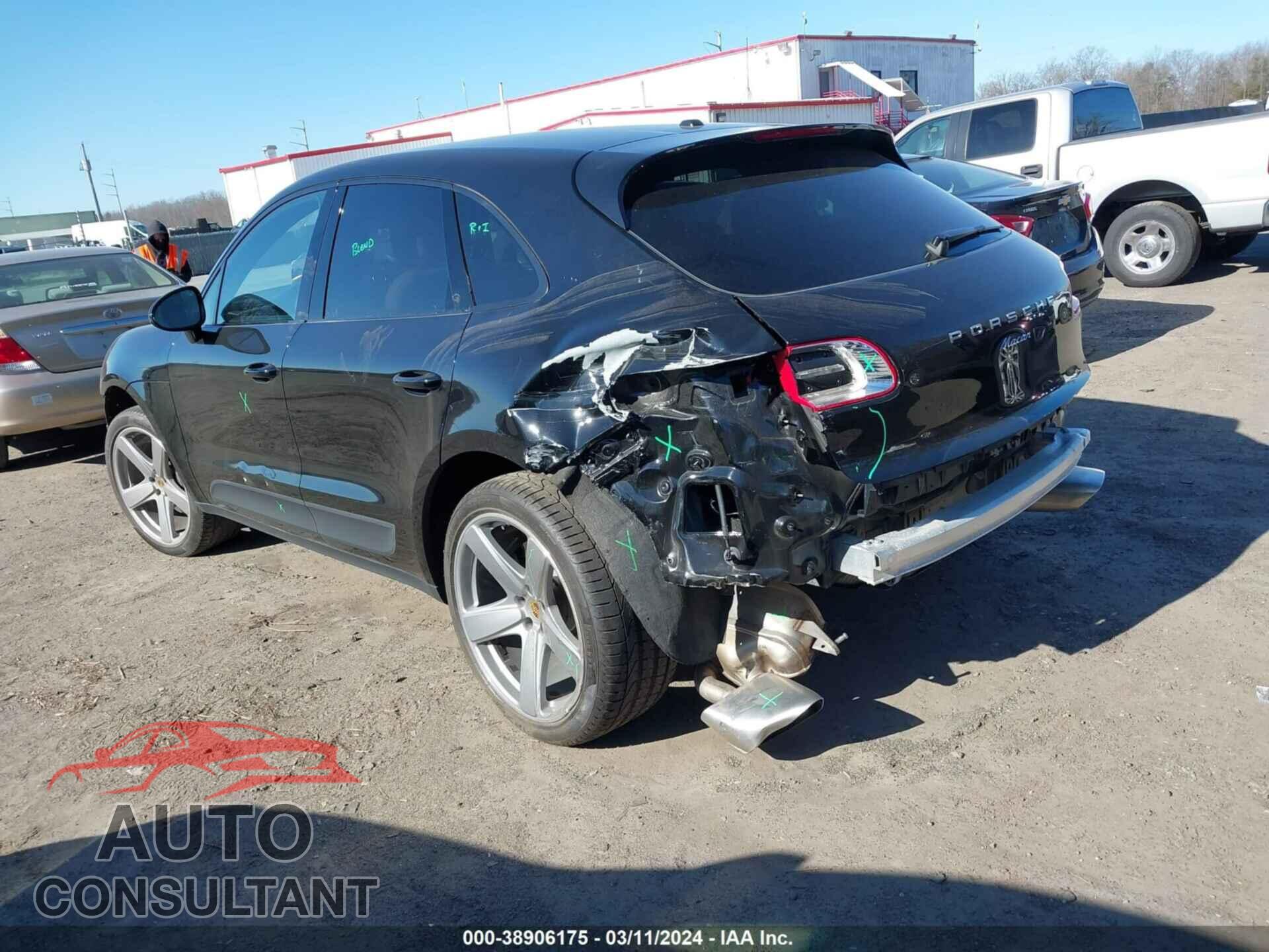 PORSCHE MACAN 2018 - WP1AA2A58JLB10283