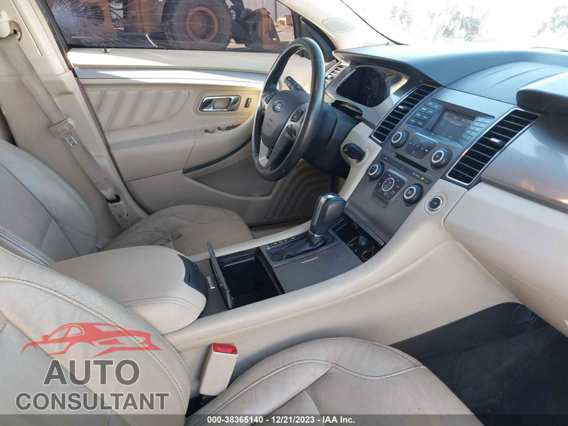 FORD TAURUS 2016 - 1FAHP2E81GG107445