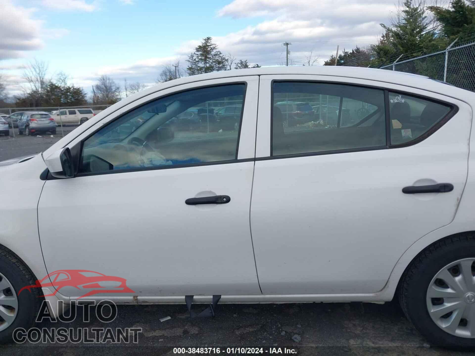 NISSAN VERSA 2017 - 3N1CN7AP4HL895965
