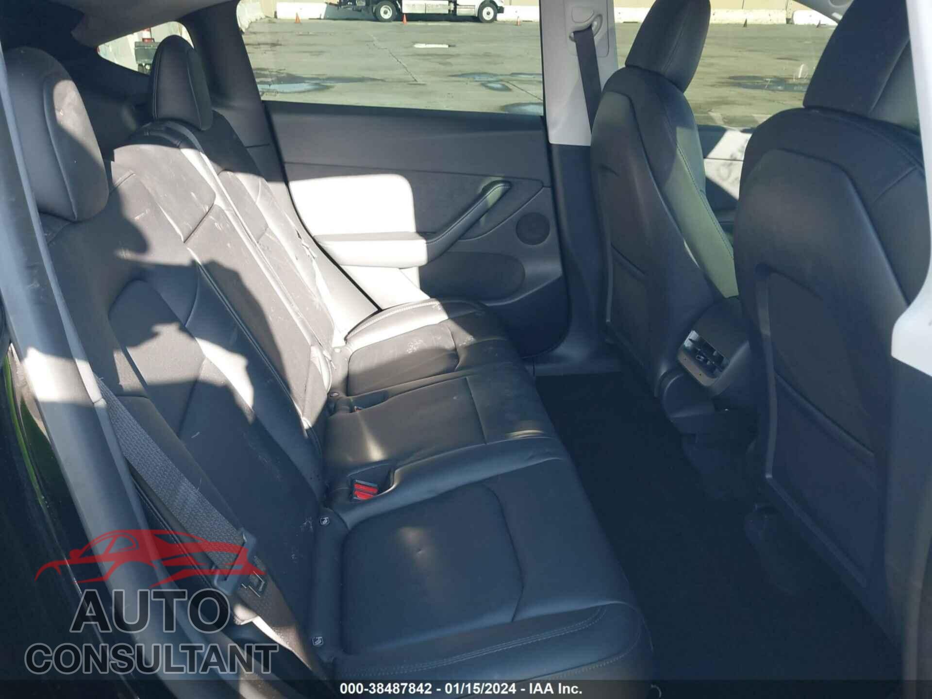 TESLA MODEL Y 2022 - 7SAYGDEE5NF440981