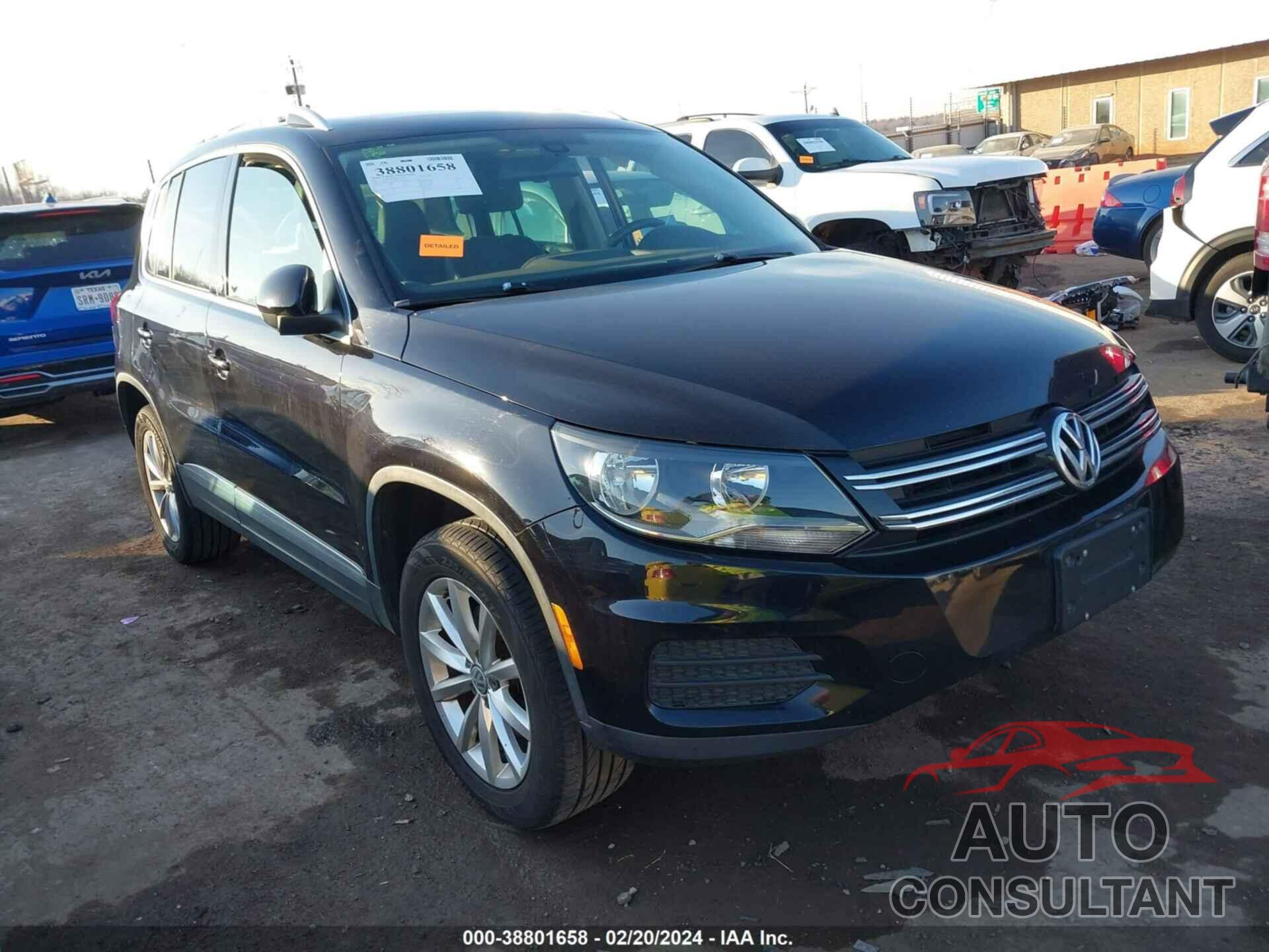 VOLKSWAGEN TIGUAN 2017 - WVGSV7AX5HW500917