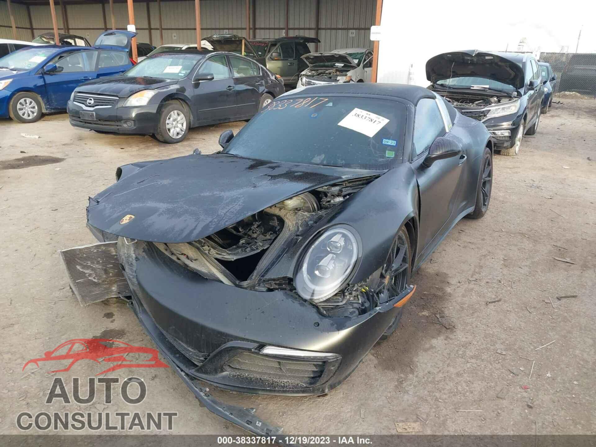 PORSCHE 911 2017 - WP0BB2A95HS136149