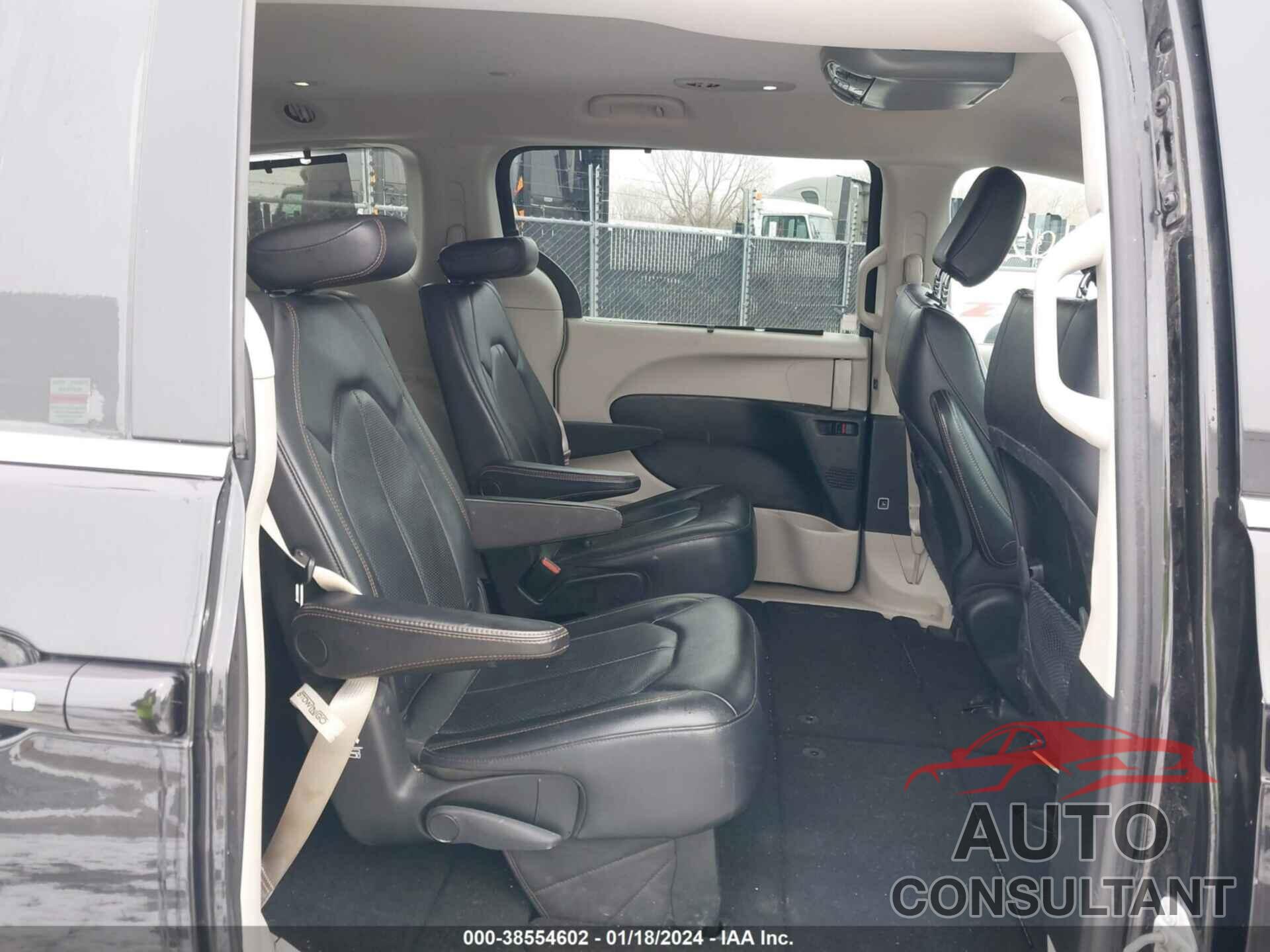 CHRYSLER PACIFICA 2019 - 2C4RC1BG1KR537418