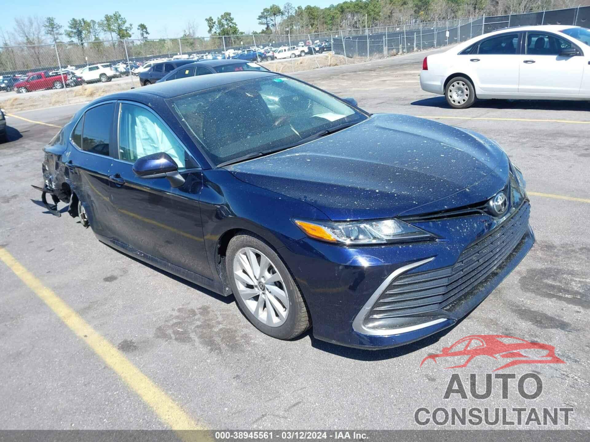 TOYOTA CAMRY 2021 - 4T1C11AK9MU585011