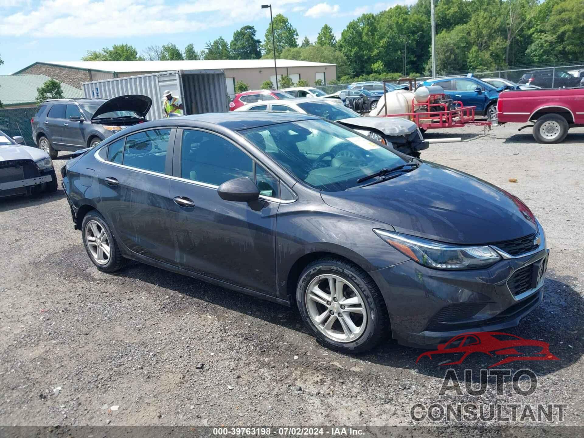 CHEVROLET CRUZE 2017 - 1G1BE5SM2H7182481