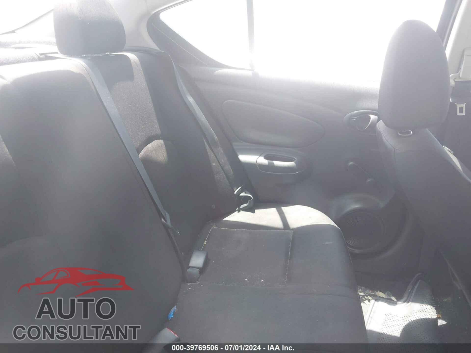 NISSAN VERSA 2019 - 3N1CN7AP3KL869512