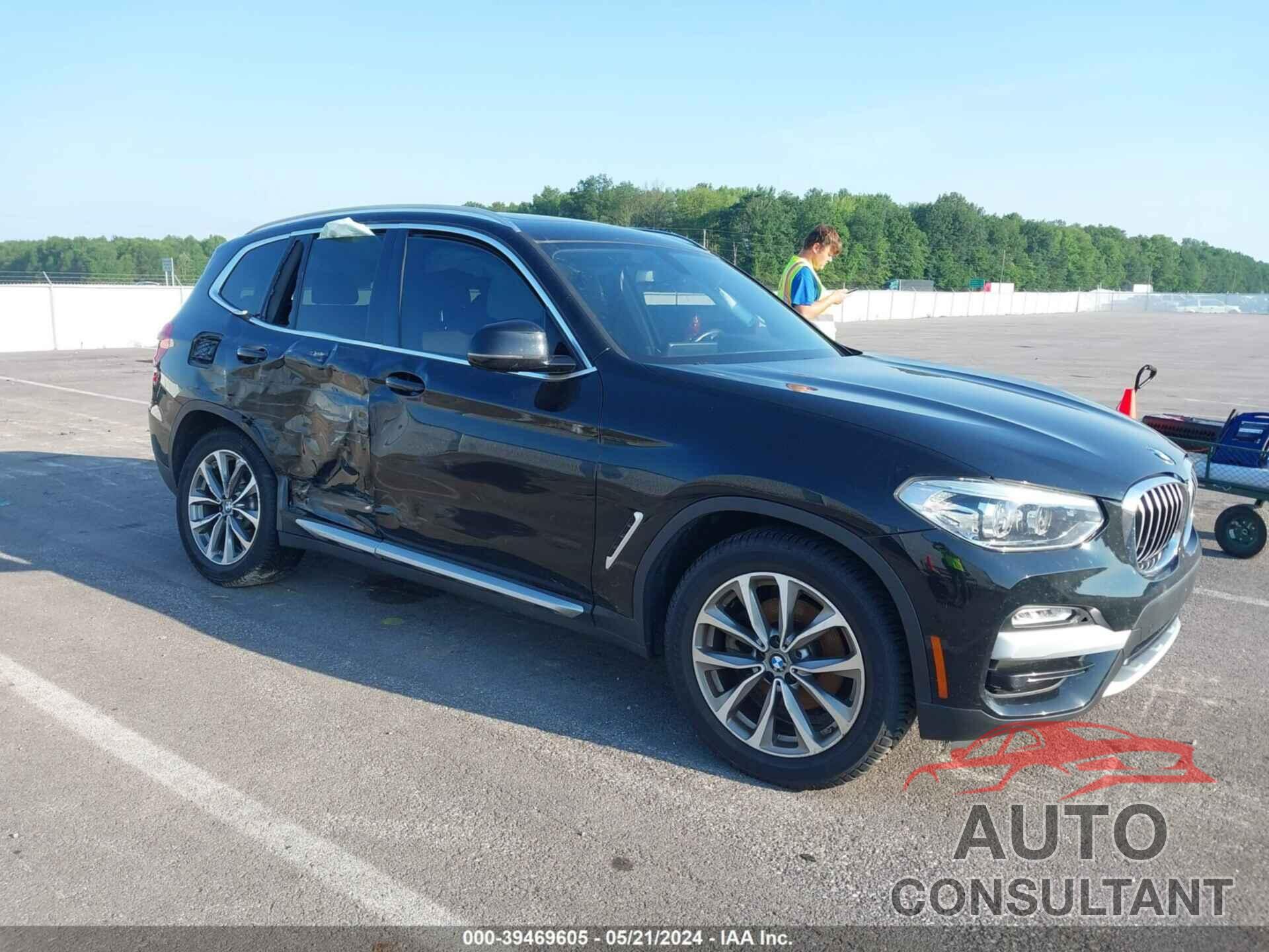 BMW X3 2018 - 5UXTR9C59JLD68905