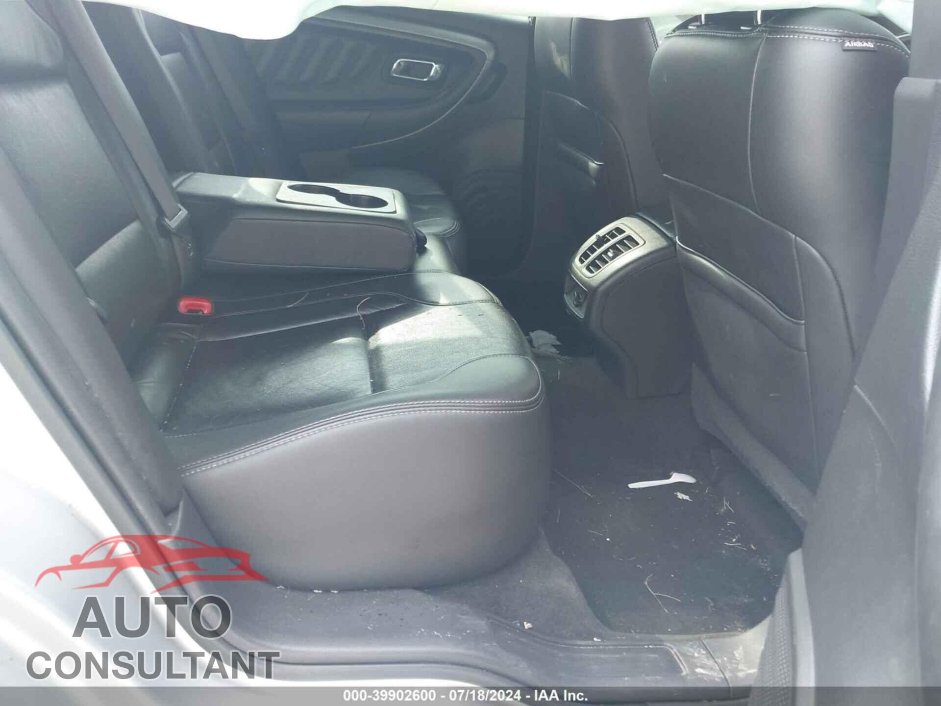FORD TAURUS 2017 - 1FAHP2E86HG114814