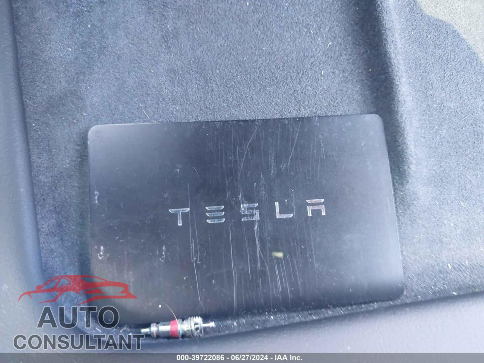 TESLA MODEL 3 2023 - 5YJ3E1EB2PF703271