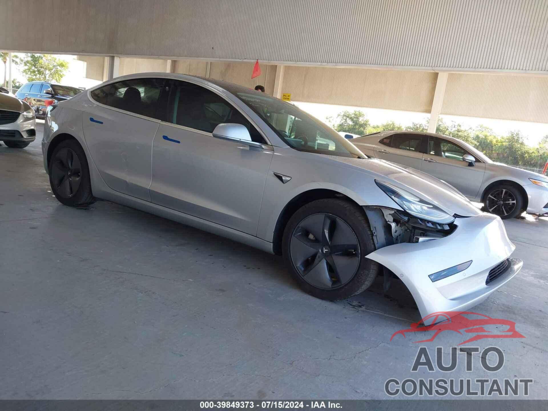 TESLA MODEL 3 2018 - 5YJ3E1EA4JF016596