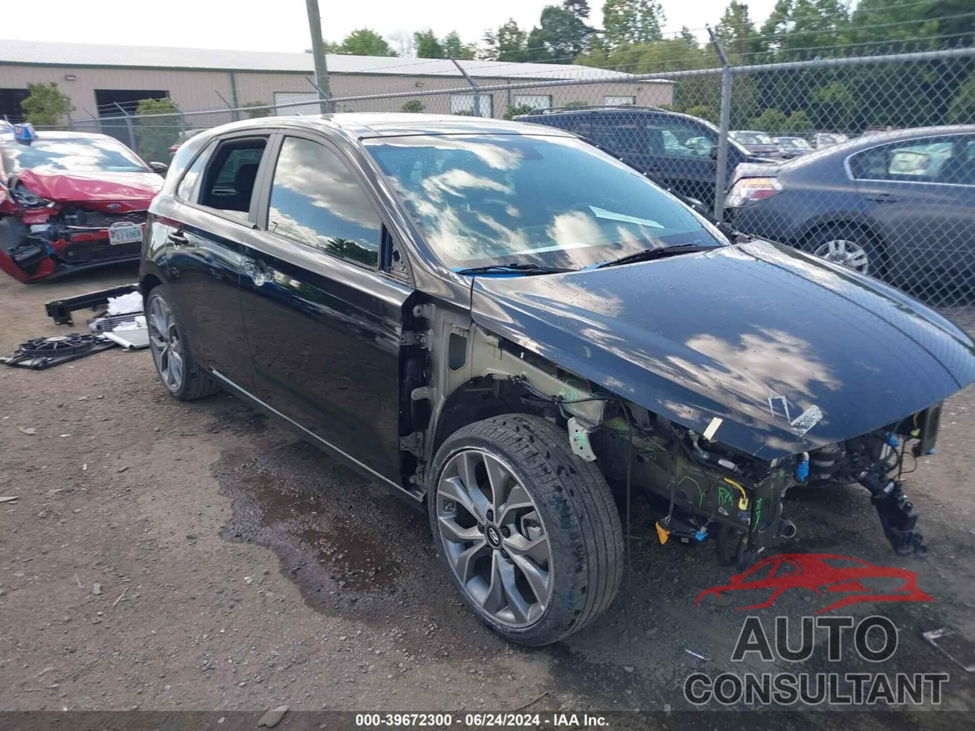 HYUNDAI ELANTRA GT 2020 - KMHH55LC1LU135682