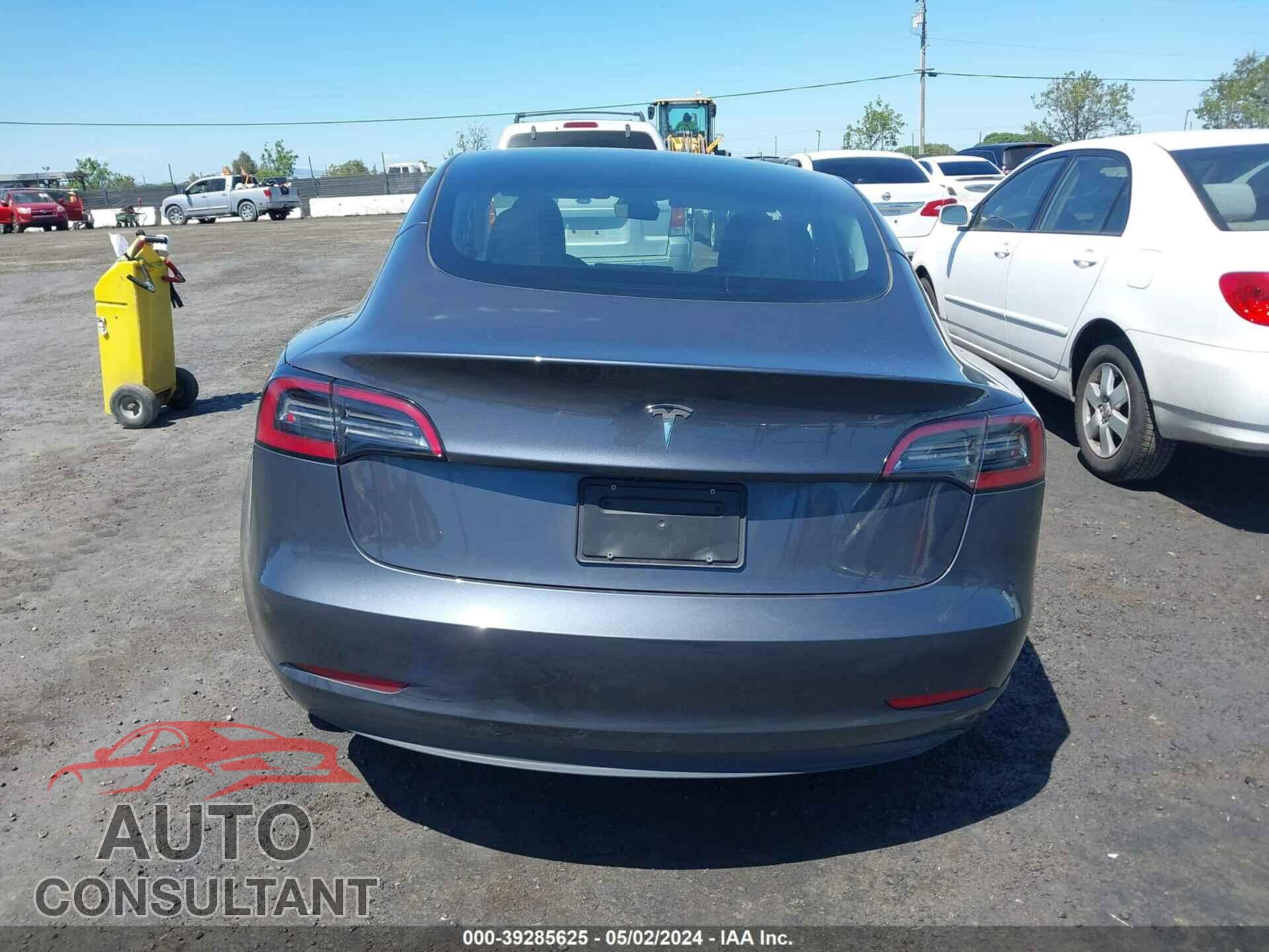 TESLA MODEL 3 2023 - 5YJ3E1EA9PF700018
