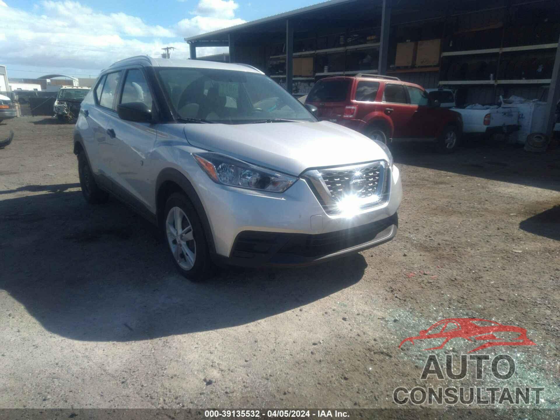 NISSAN KICKS 2018 - 3N1CP5CU4JL536039