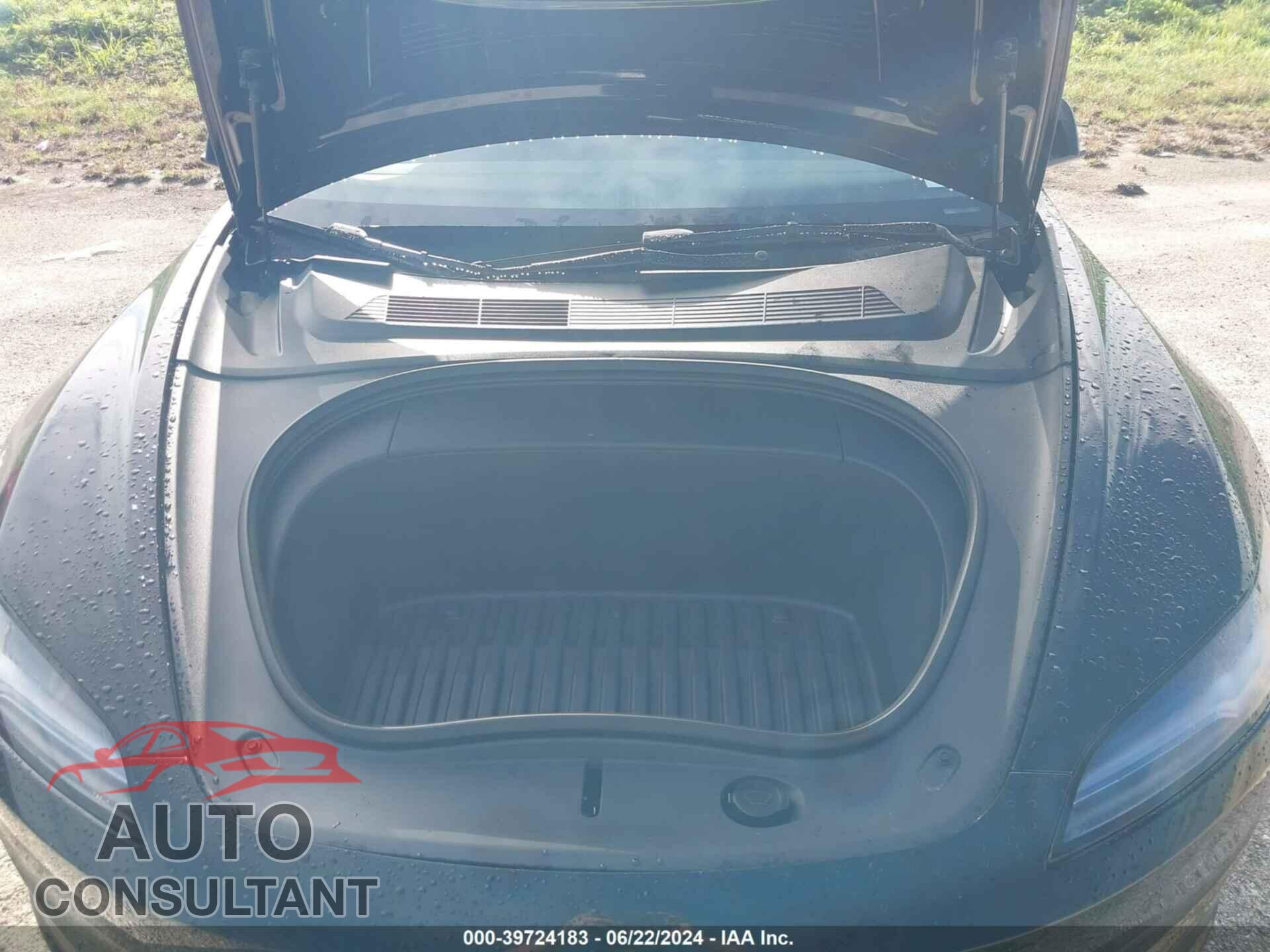 TESLA MODEL 3 2024 - 5YJ3E1EA9RF751327