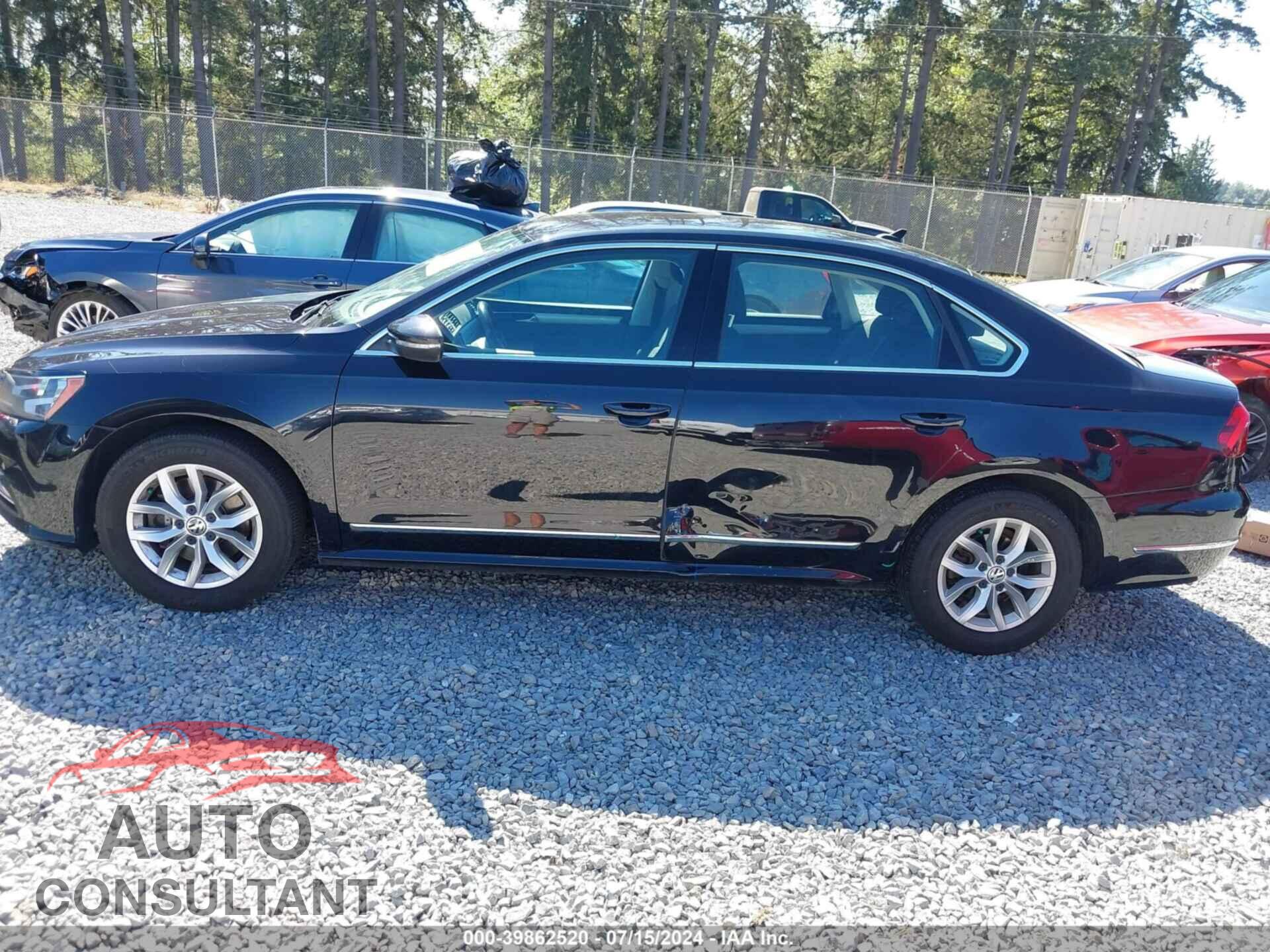 VOLKSWAGEN PASSAT 2017 - 1VWAT7A32HC037202