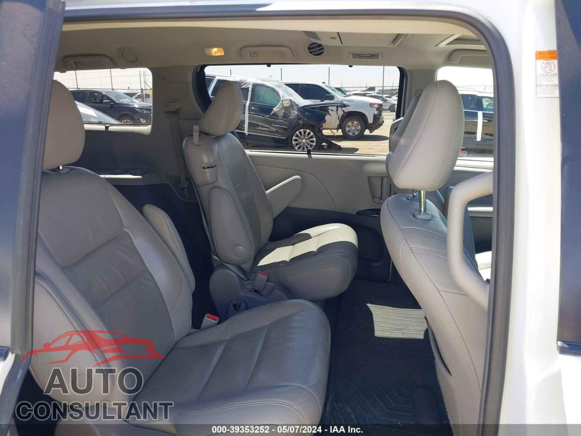 TOYOTA SIENNA 2017 - 5TDYZ3DC9HS852029