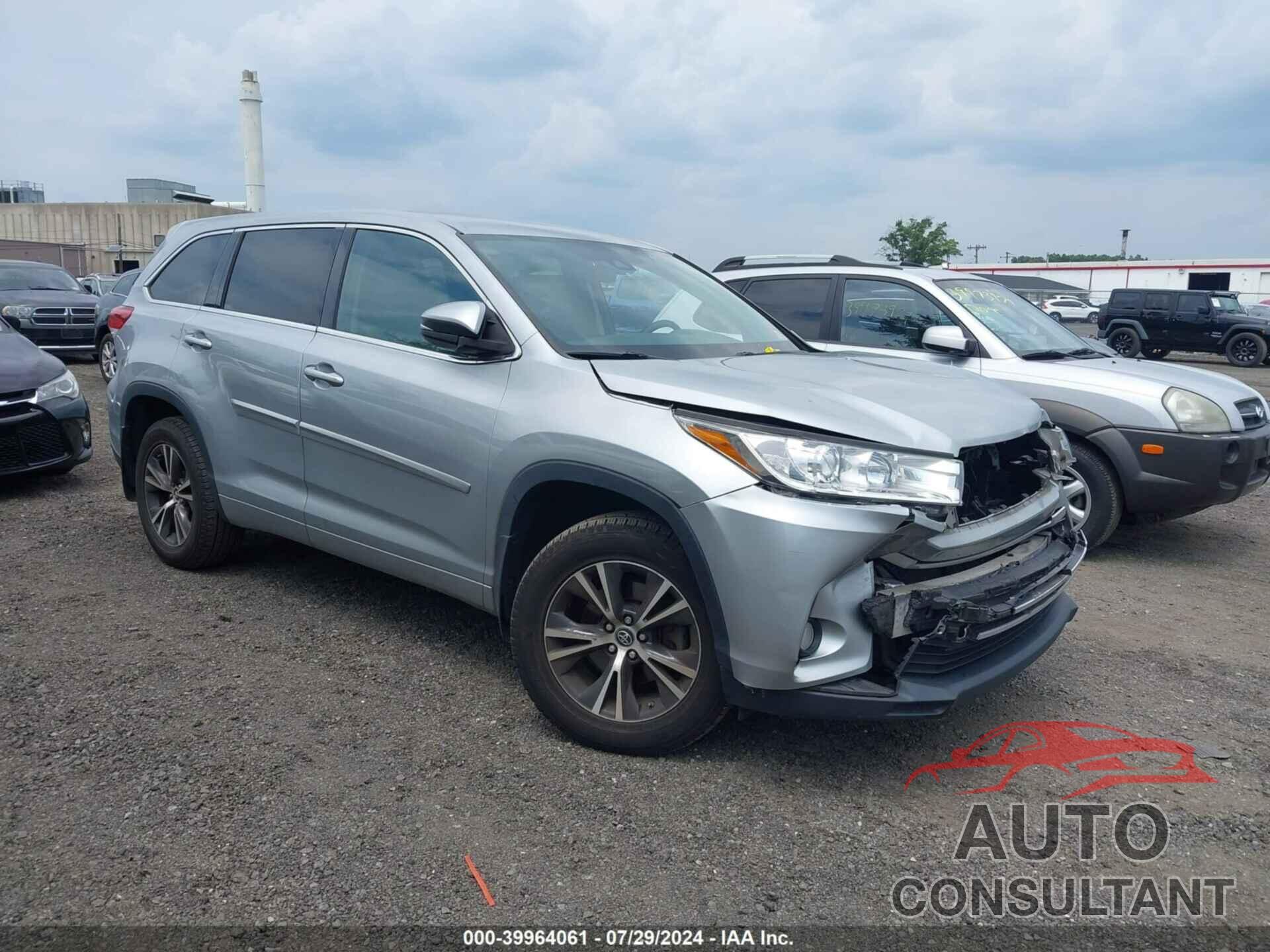 TOYOTA HIGHLANDER 2017 - 5TDBZRFH6HS457176