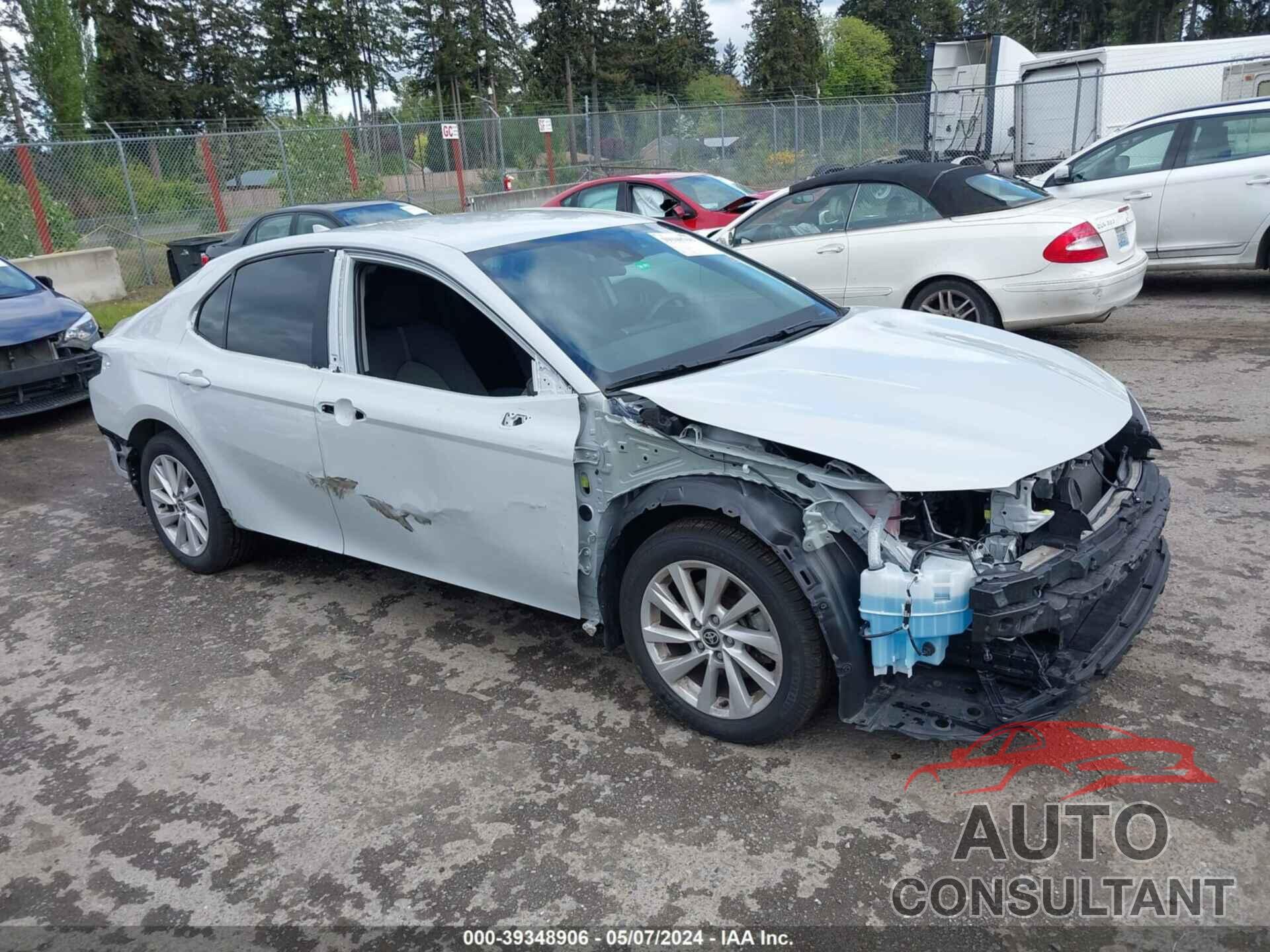 TOYOTA CAMRY 2022 - 4T1C11AK5NU045074