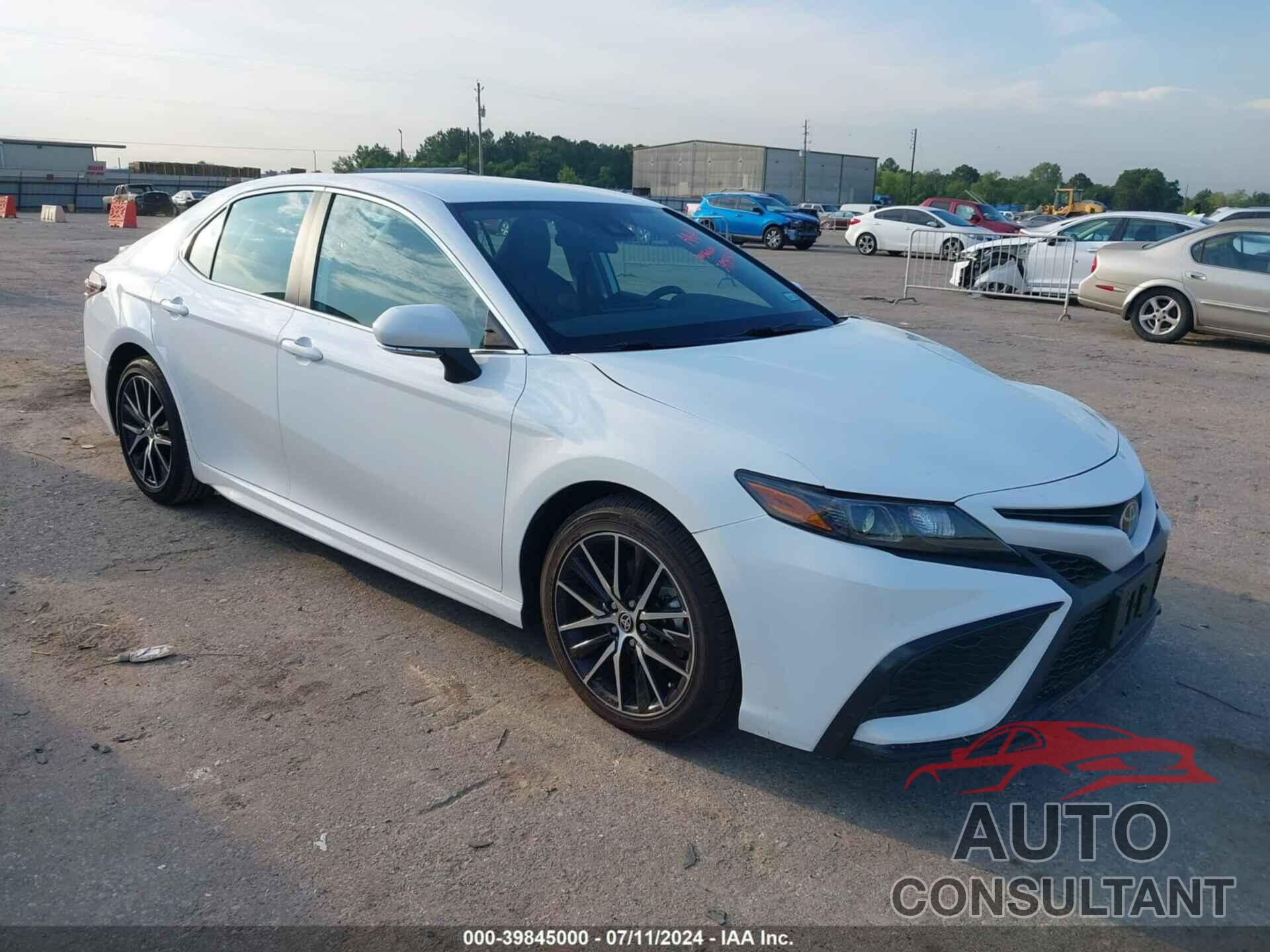 TOYOTA CAMRY 2023 - 4T1G11AK7PU147934