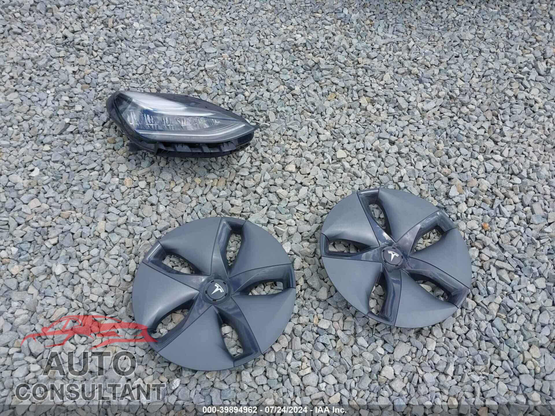 TESLA MODEL 3 2020 - 5YJ3E1EB2LF800786