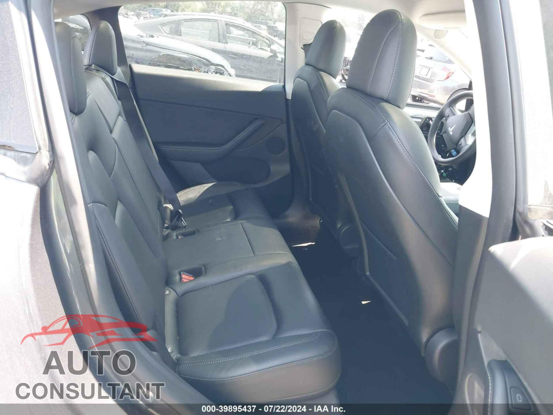 TESLA MODEL Y 2021 - 5YJYGDEEXMF229903