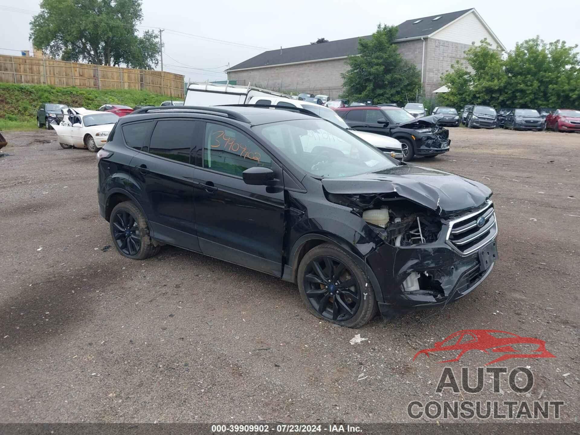 FORD ESCAPE 2017 - 1FMCU9G94HUE21830