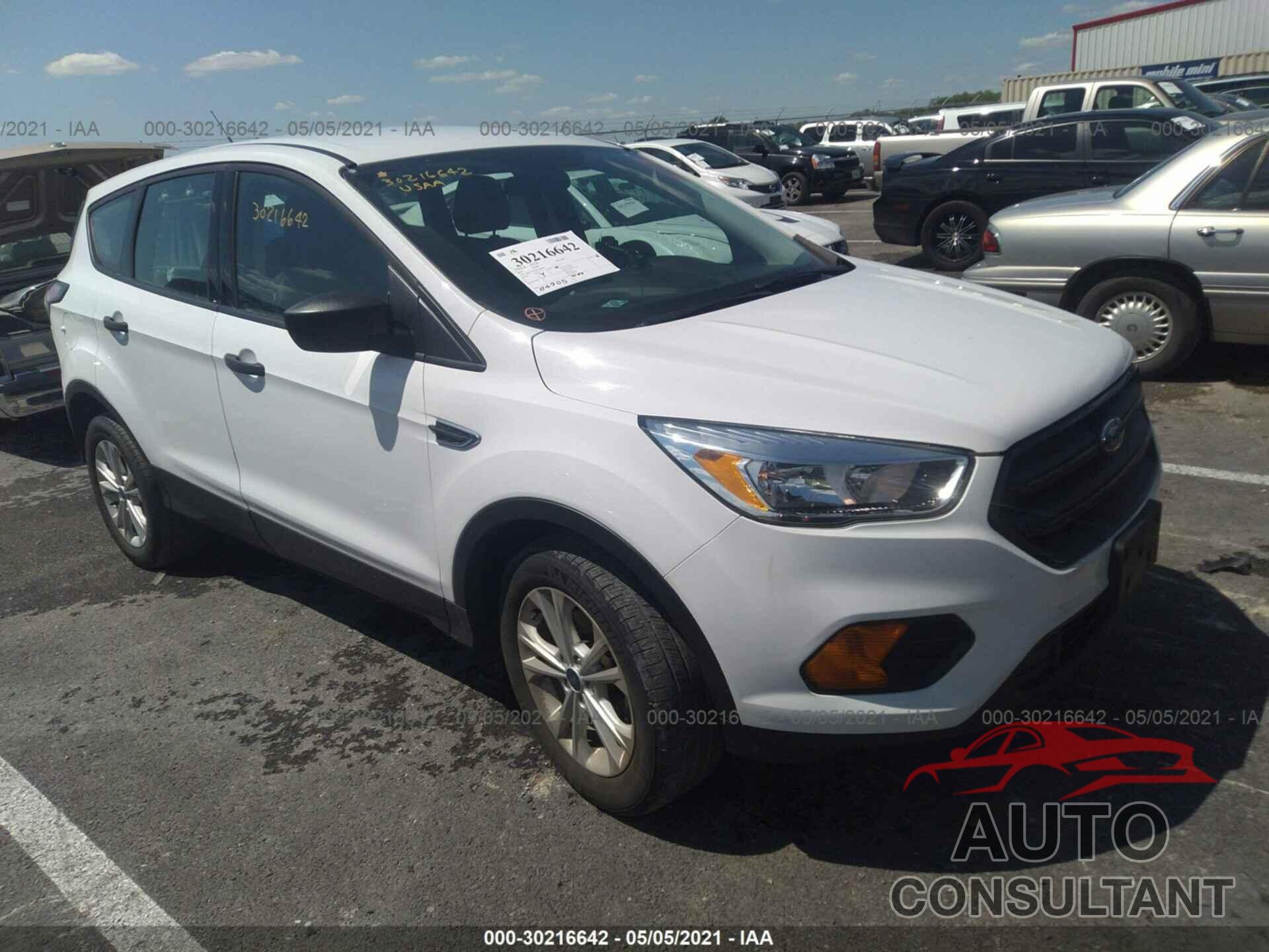 FORD ESCAPE 2017 - 1FMCU0F79HUA28028