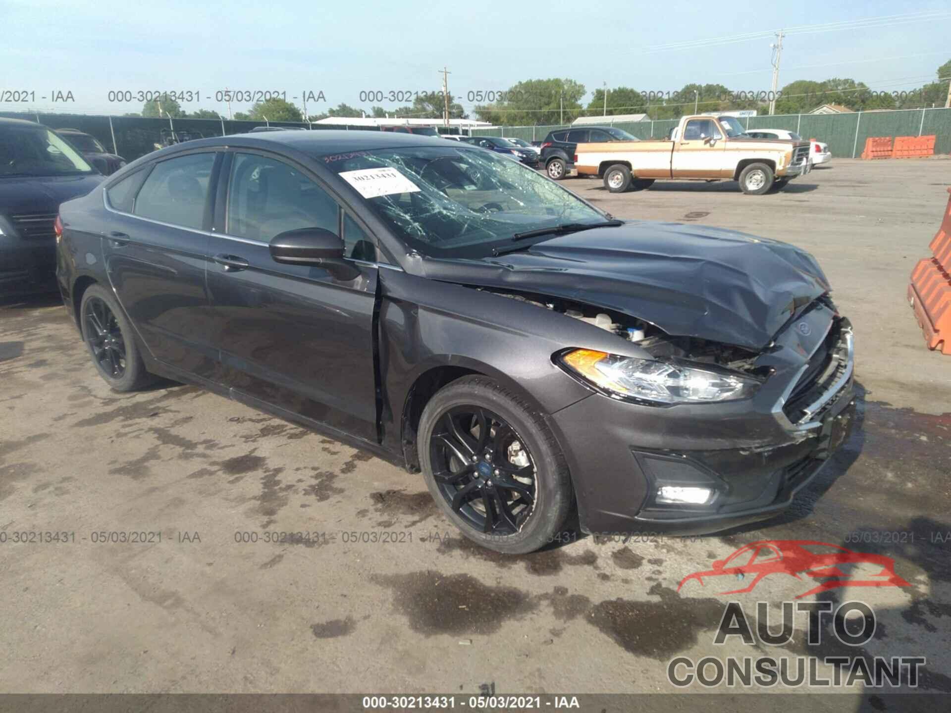 FORD FUSION 2019 - 3FA6P0HD8KR199112