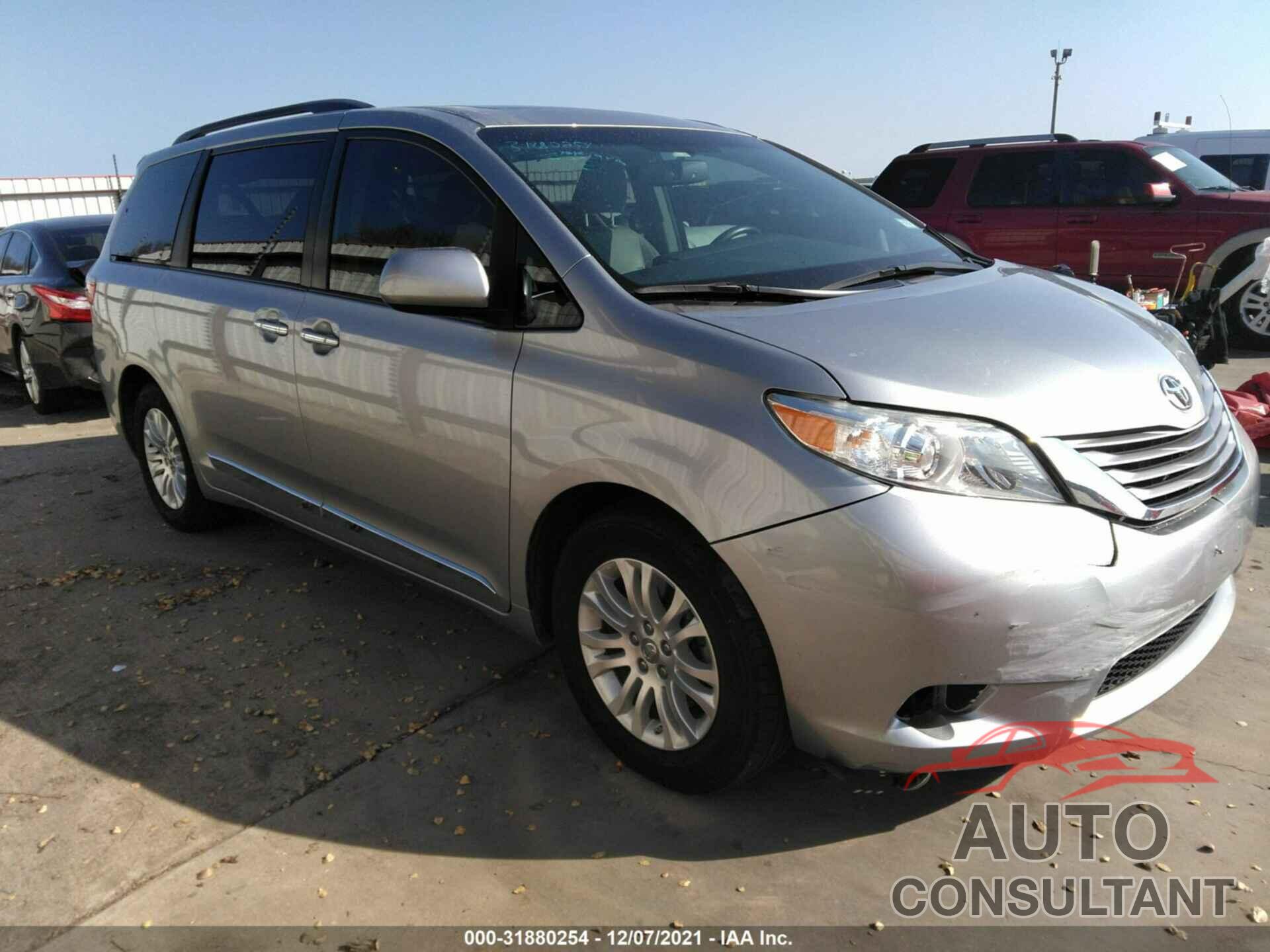 TOYOTA SIENNA 2017 - 5TDYZ3DC5HS899137